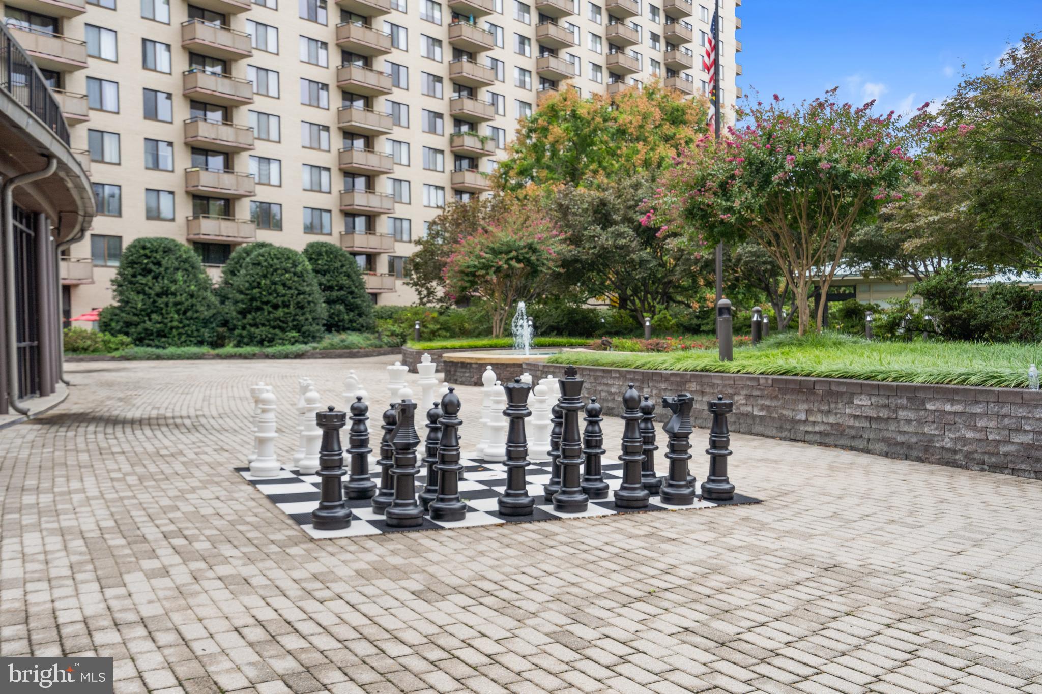 PROMENADE TOWERS - Residential