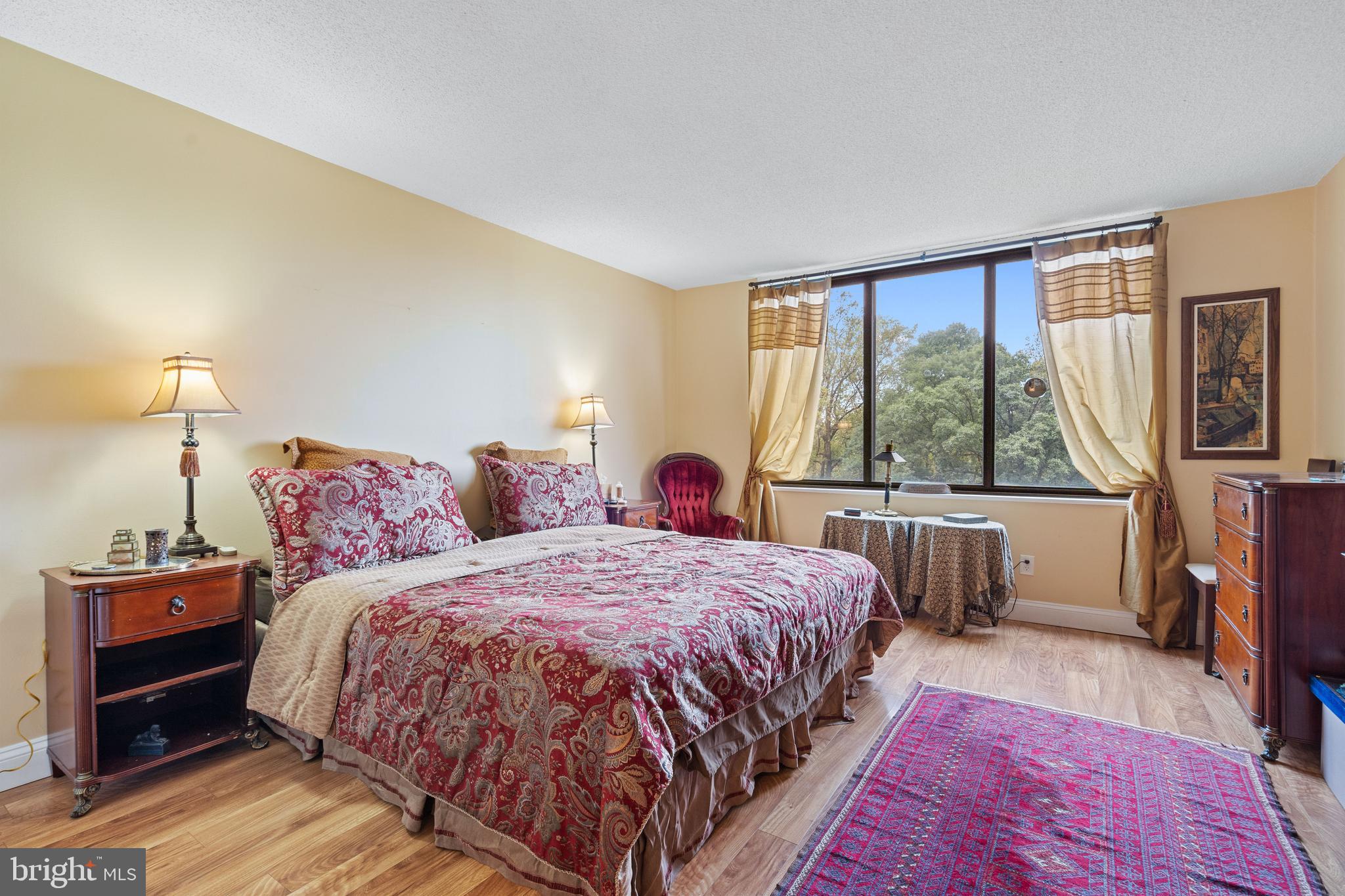 5225 POOKS HILL ROAD 828N