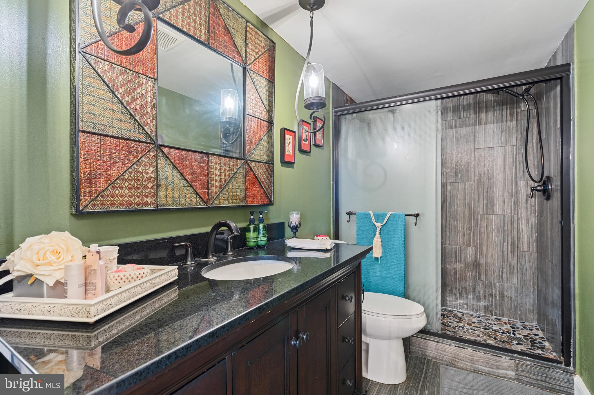 PROMENADE TOWERS - Residential