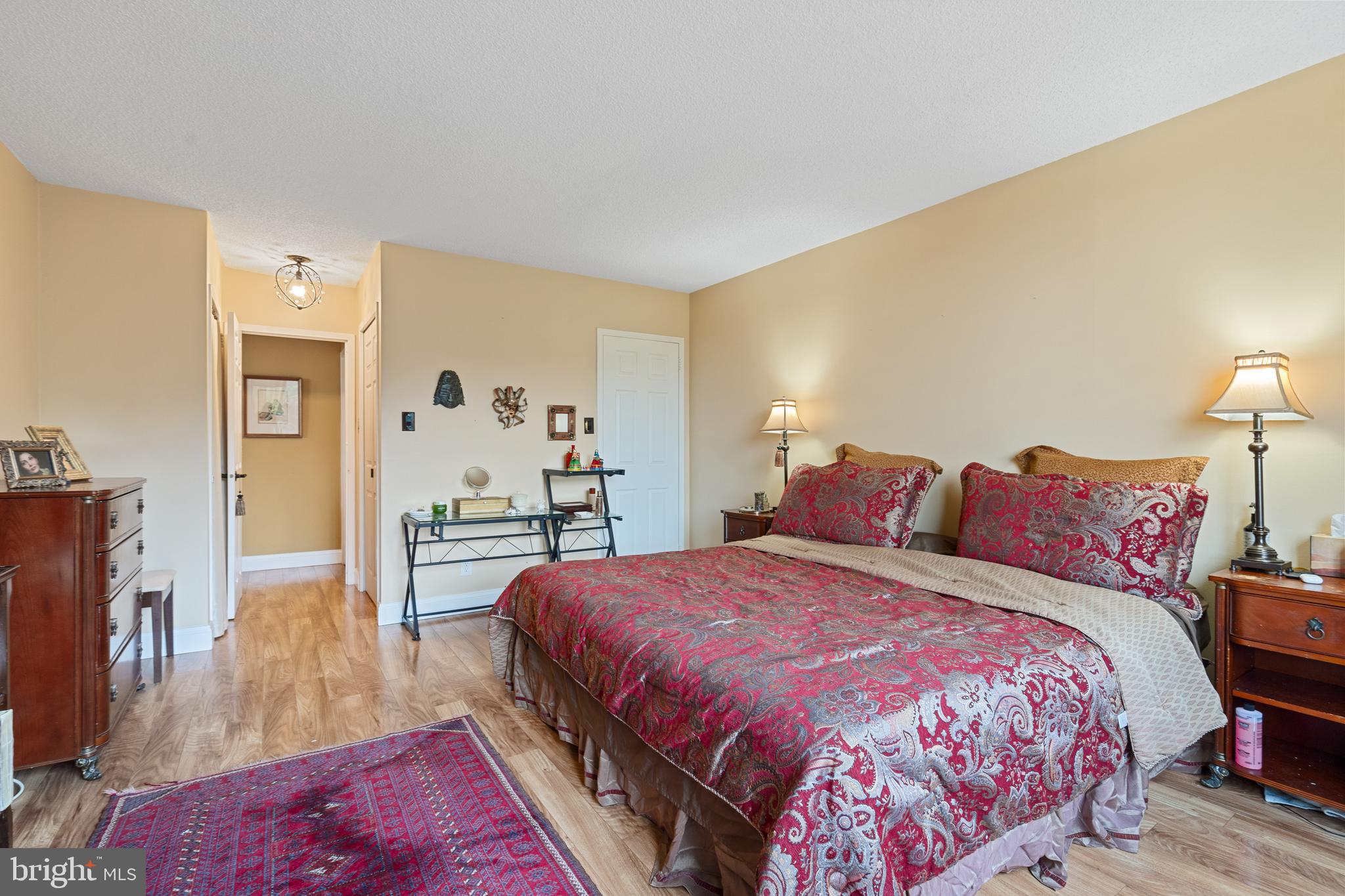 5225 POOKS HILL ROAD 828N