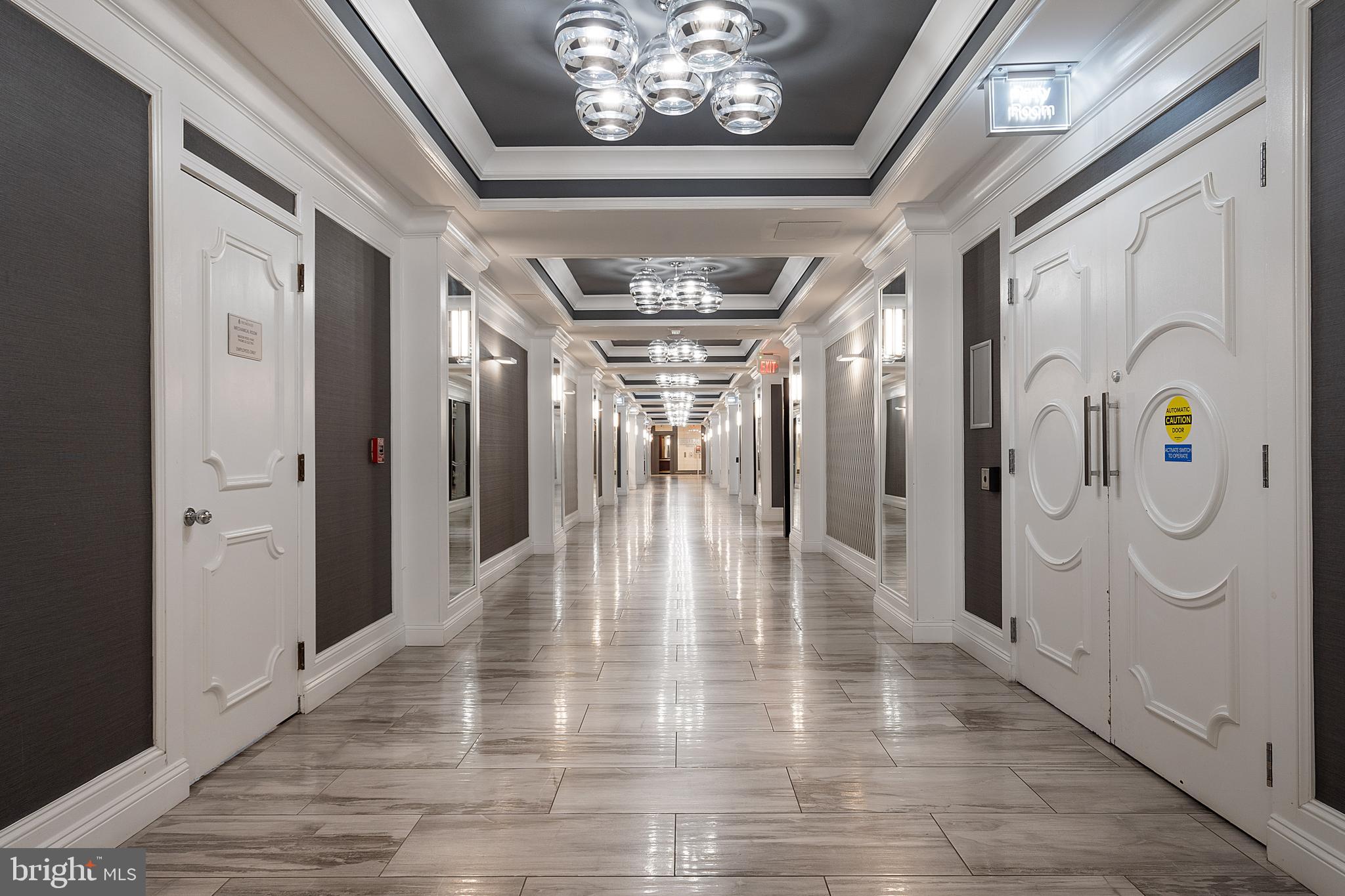 PROMENADE TOWERS - Residential