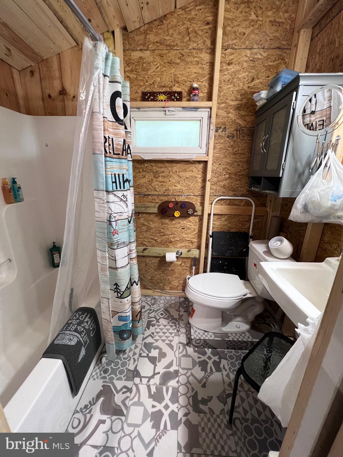 CACAPON RIVER RAPIDS - Residential