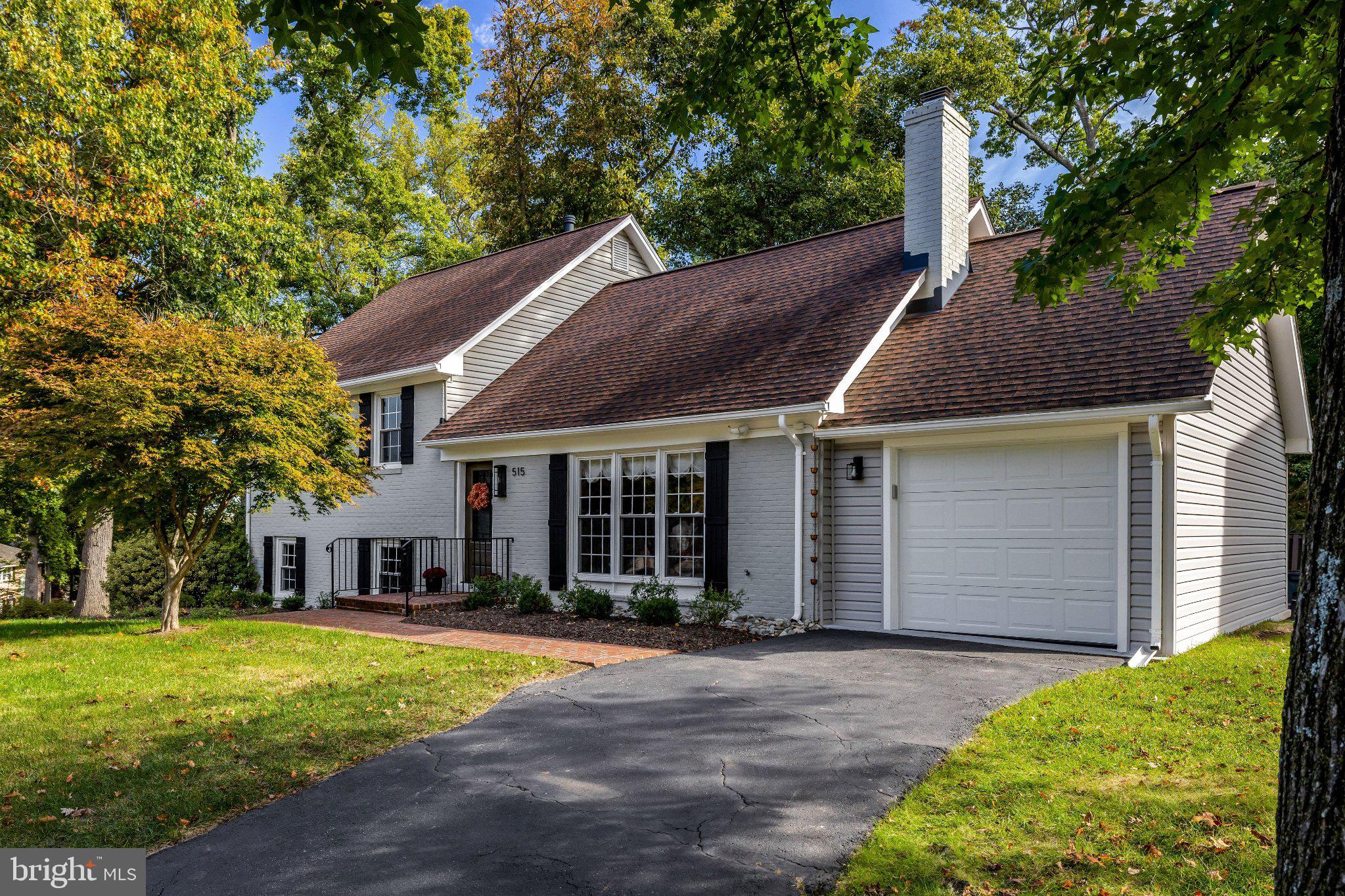 515 WOODLAND COURT NW