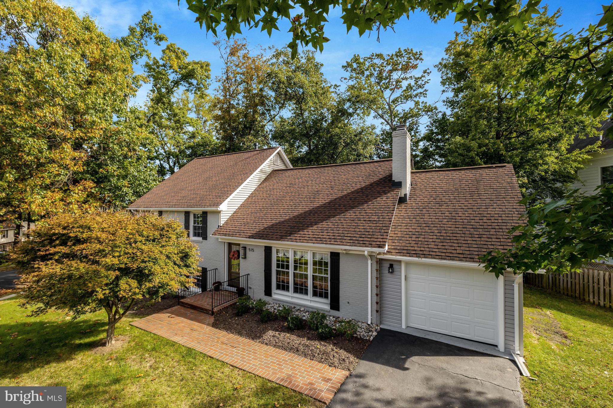 515 WOODLAND COURT NW