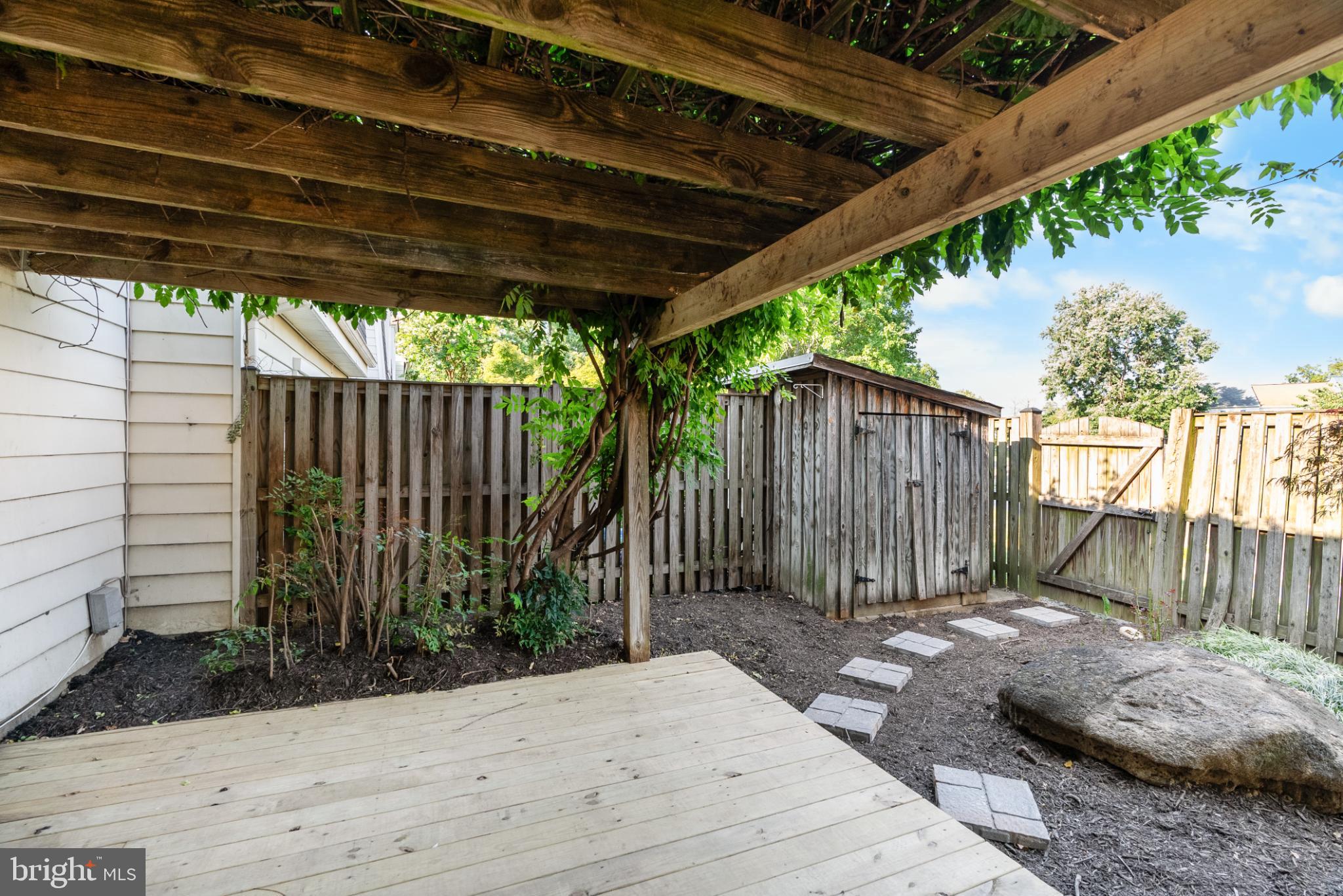 FRANCONIA COMMONS - Residential