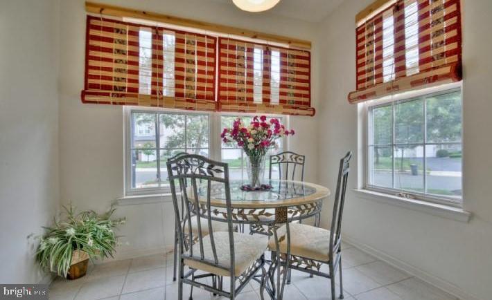 WINDSOR PONDS - Residential Lease