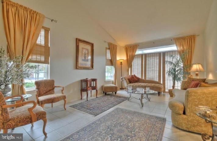 WINDSOR PONDS - Residential Lease