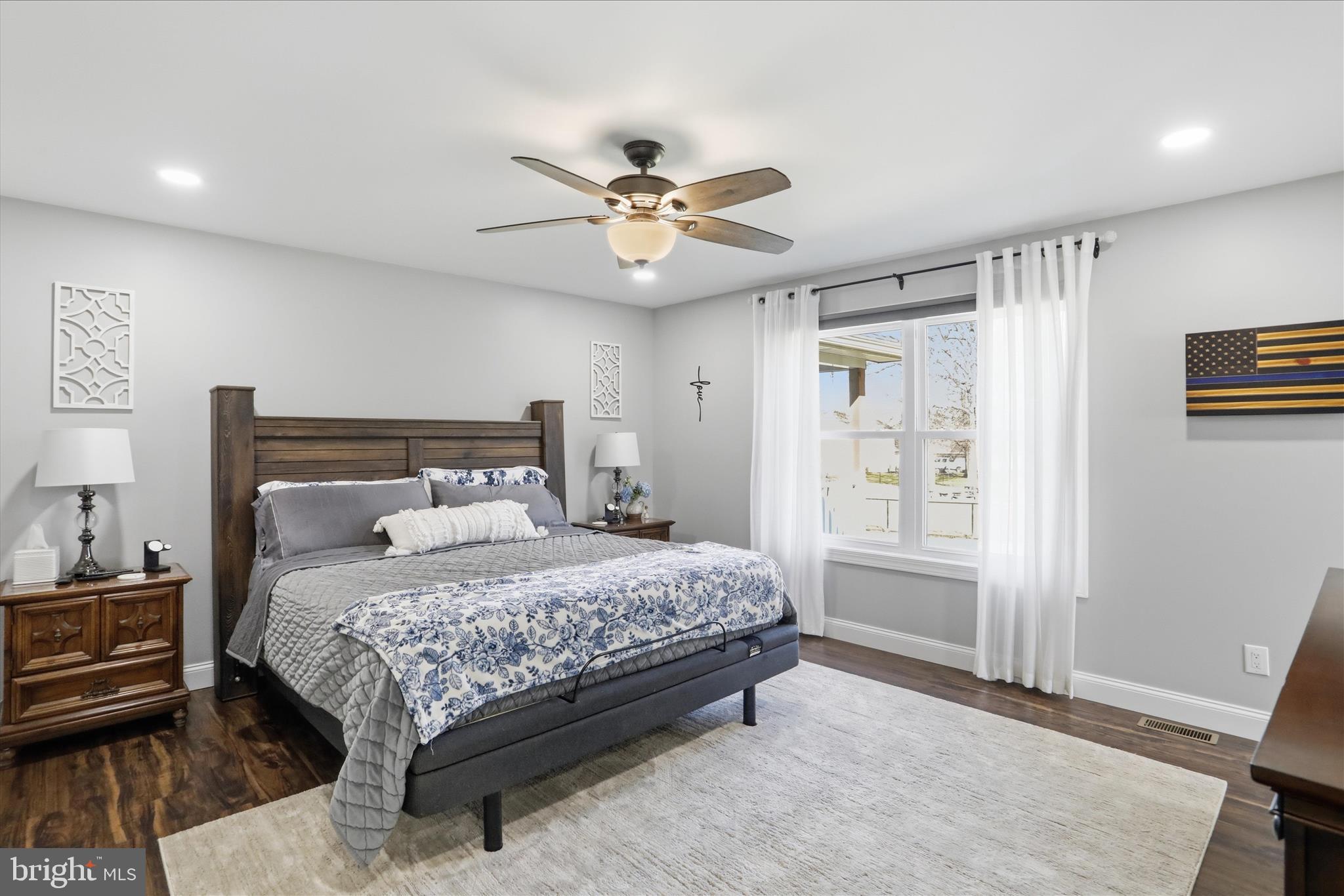 DOWDEN HILLS - Residential
