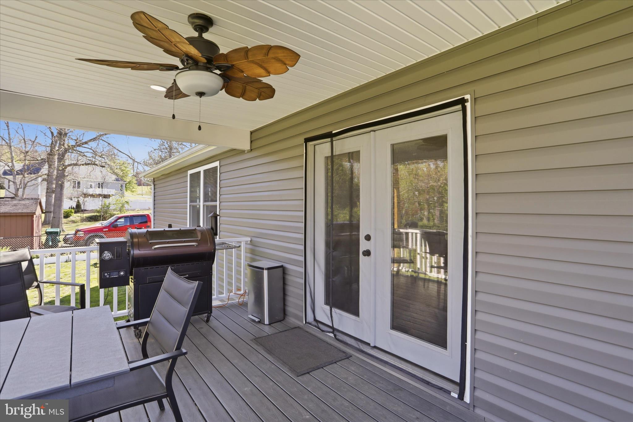 DOWDEN HILLS - Residential
