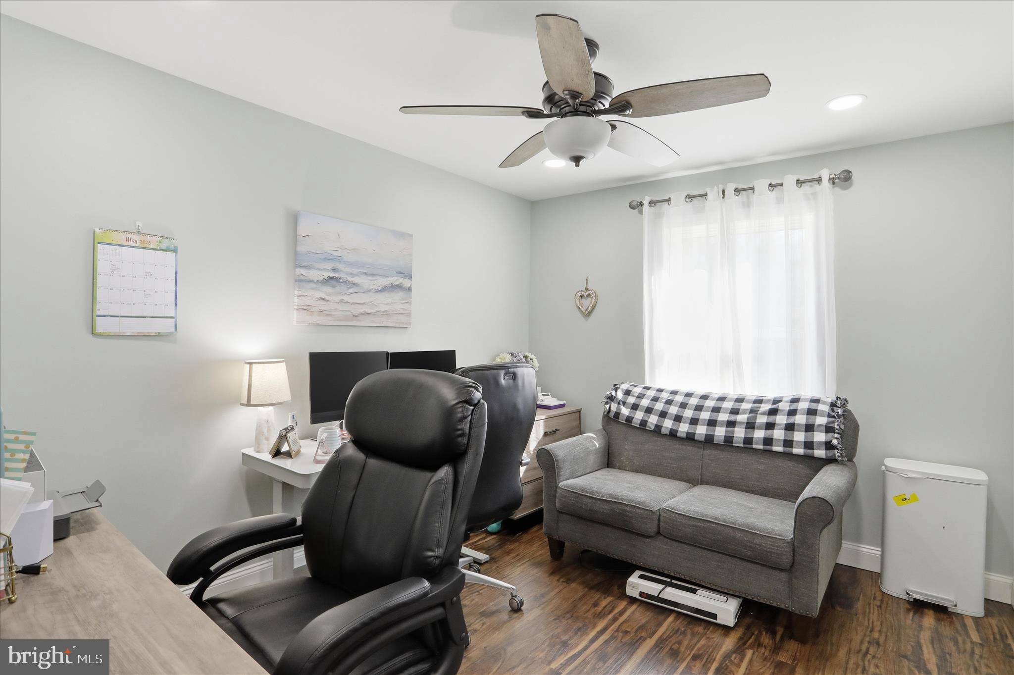 DOWDEN HILLS - Residential