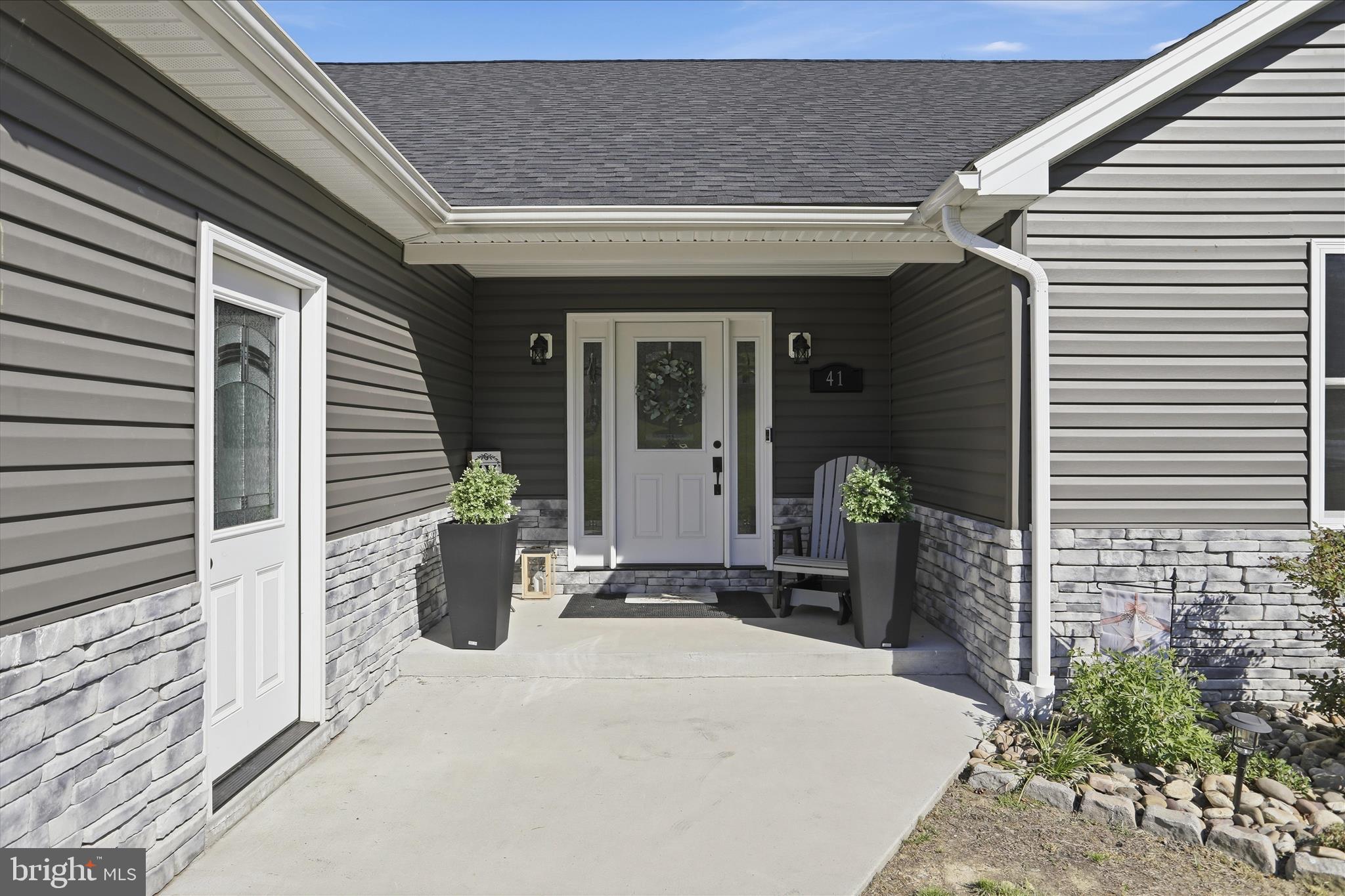 DOWDEN HILLS - Residential
