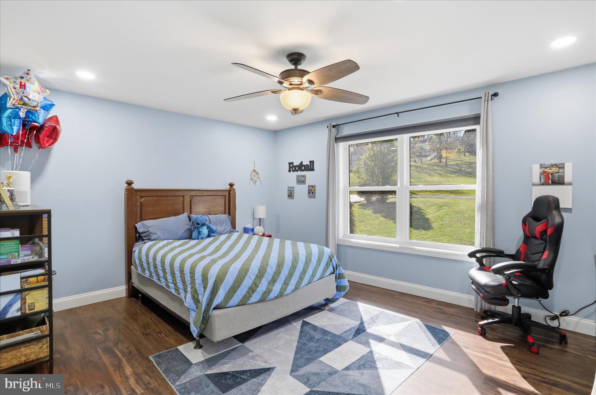 DOWDEN HILLS - Residential