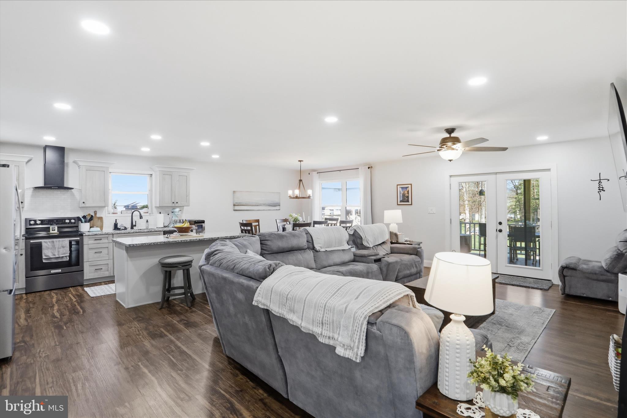 DOWDEN HILLS - Residential