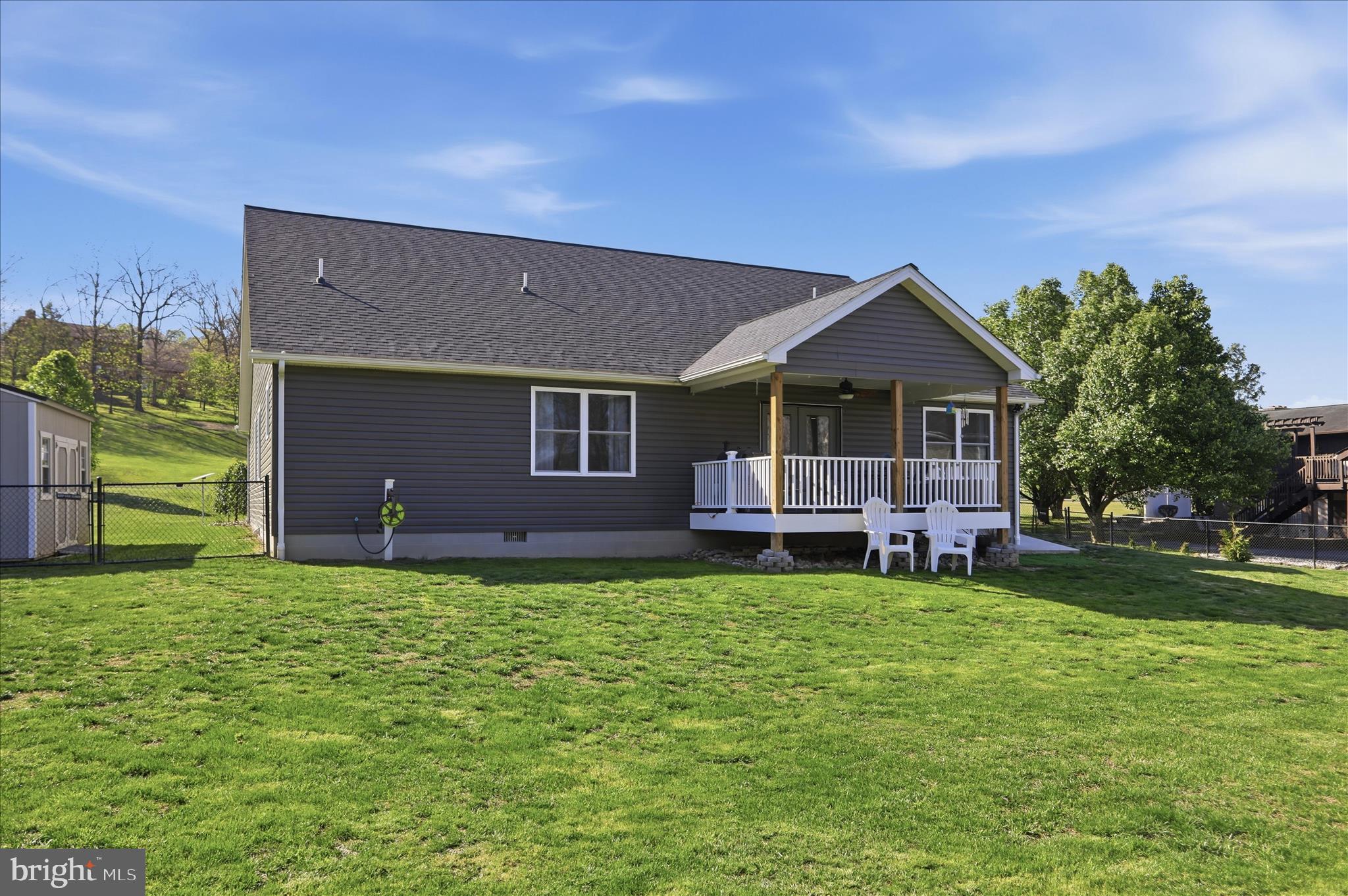 DOWDEN HILLS - Residential