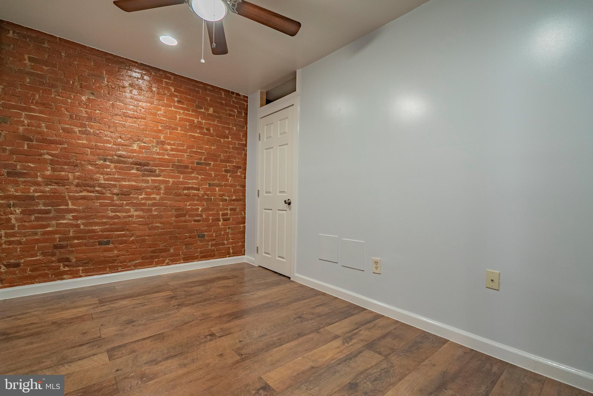NORTHERN LIBERTIES - Commercial Sale