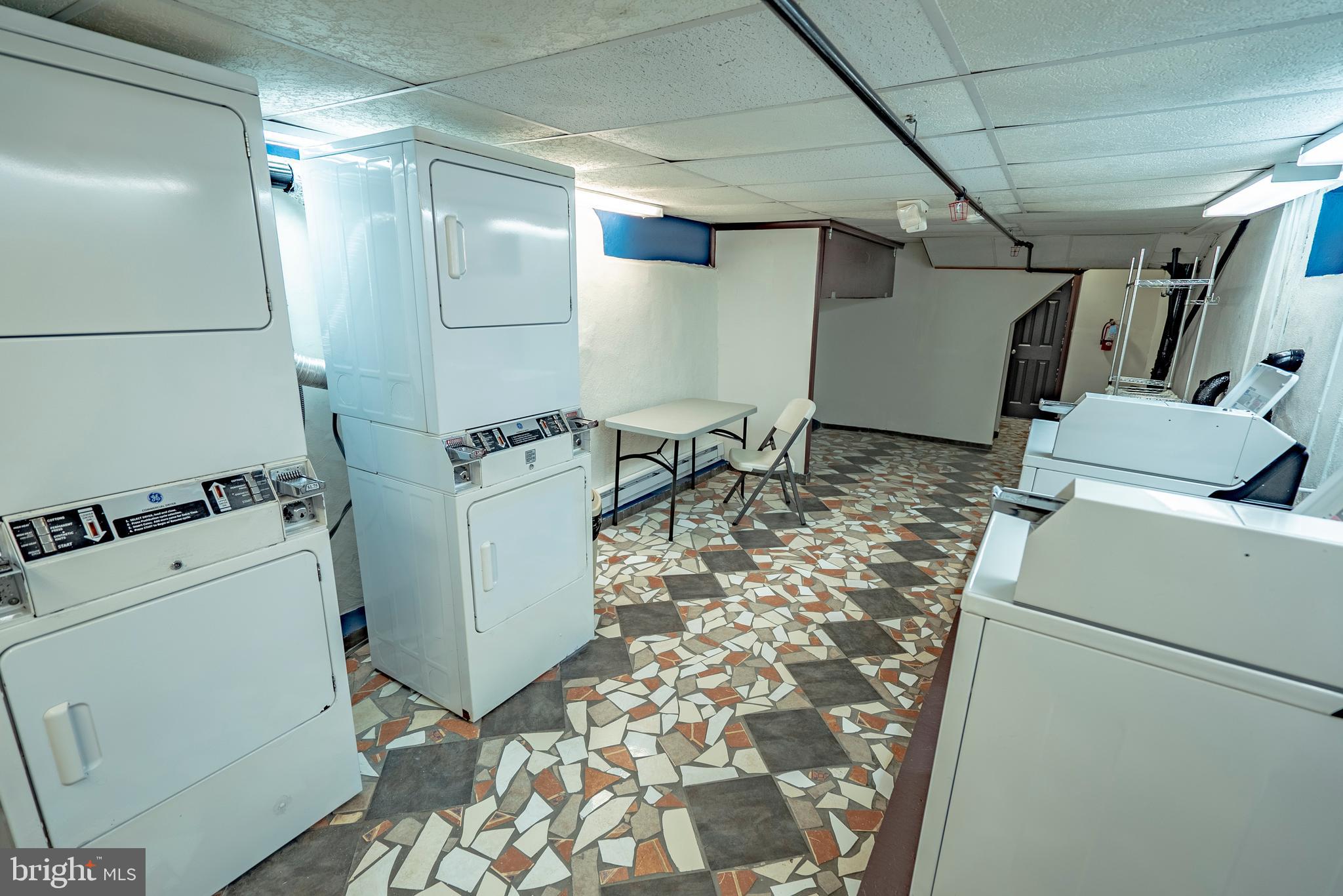 NORTHERN LIBERTIES - Commercial Sale