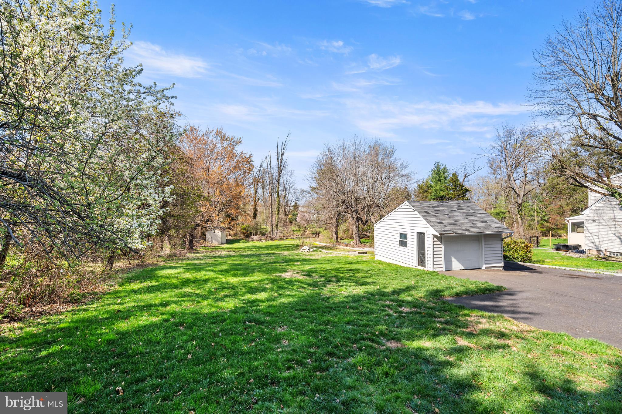 WILLOW GROVE - Residential