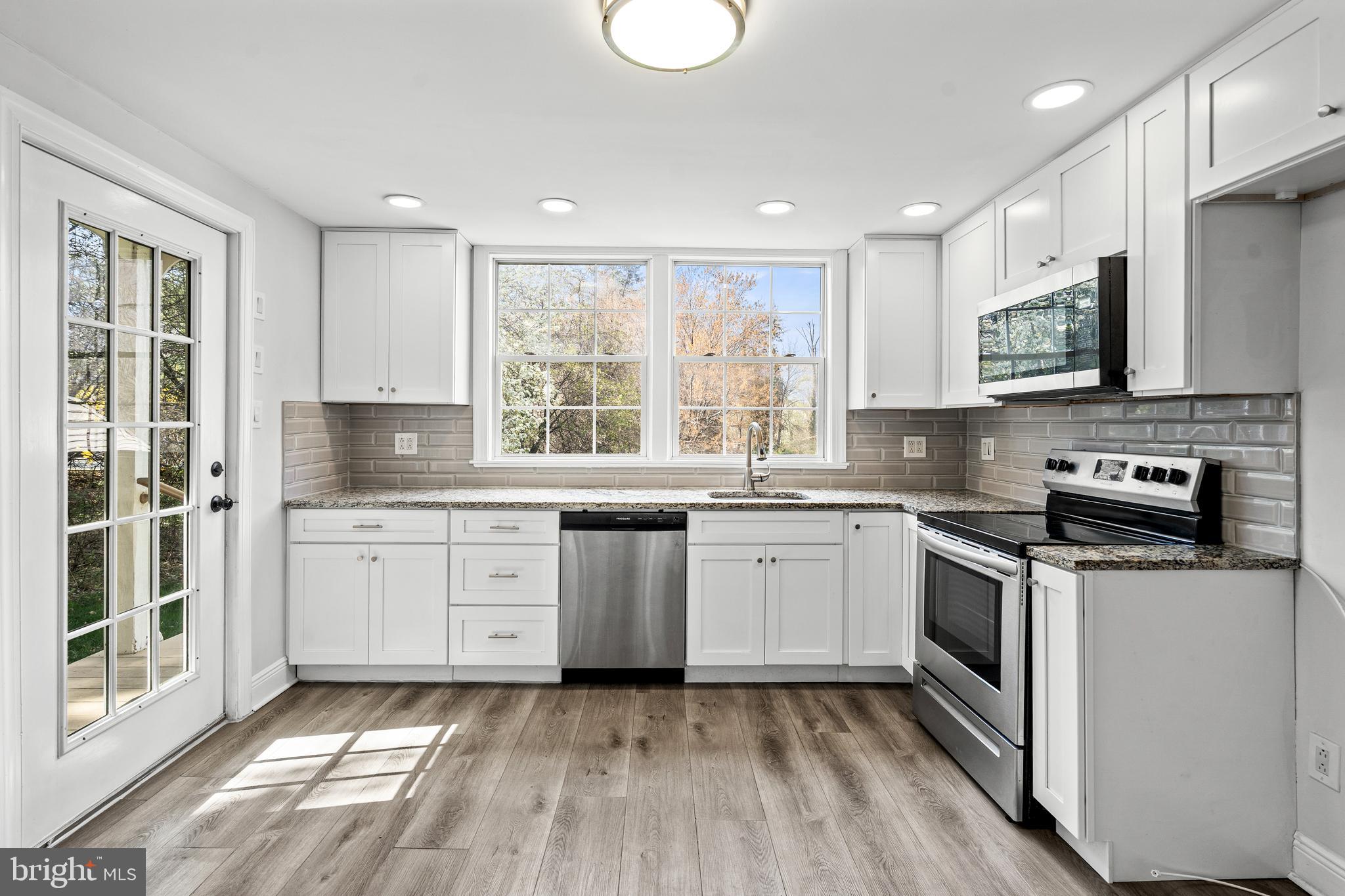 WILLOW GROVE - Residential