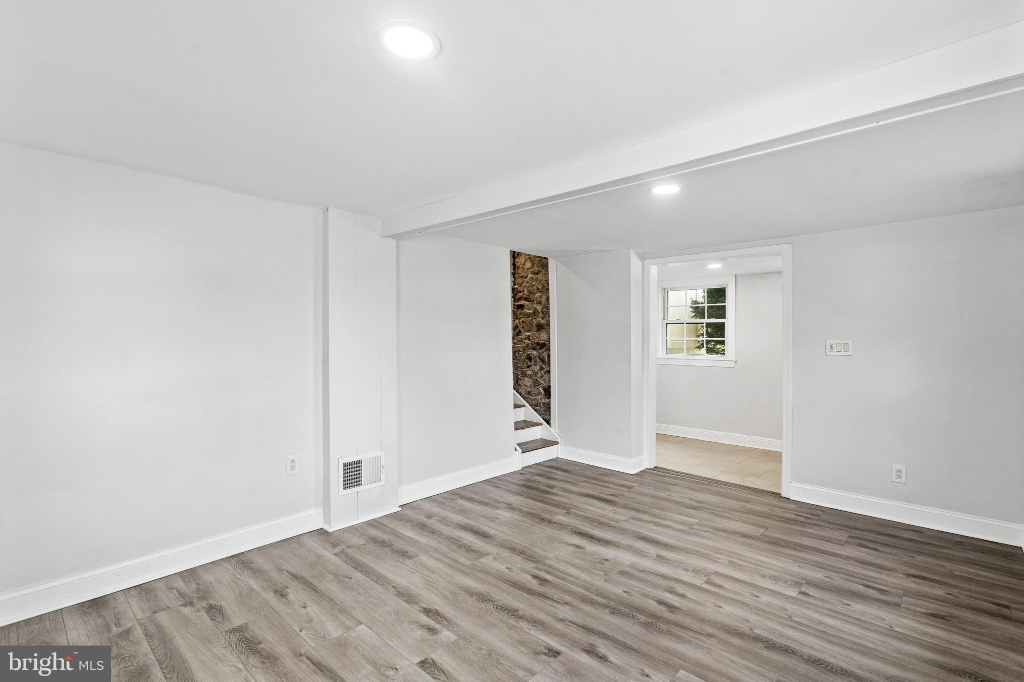 WILLOW GROVE - Residential