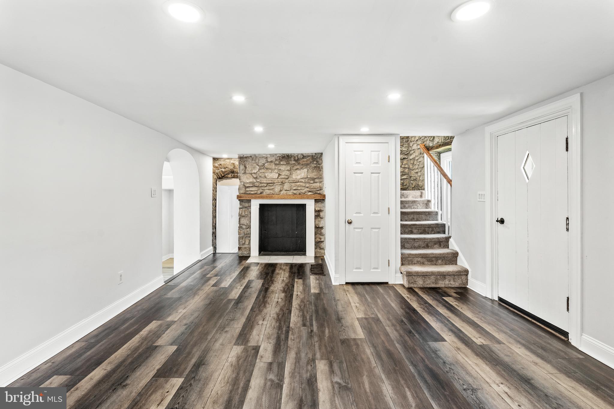 WILLOW GROVE - Residential