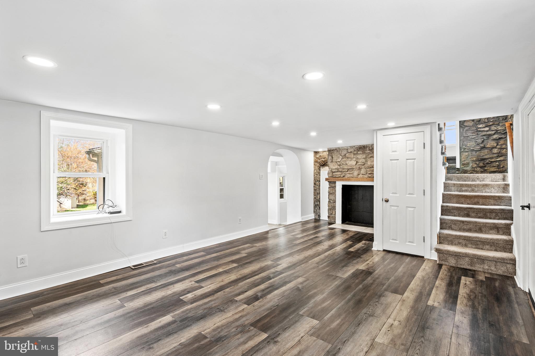 WILLOW GROVE - Residential