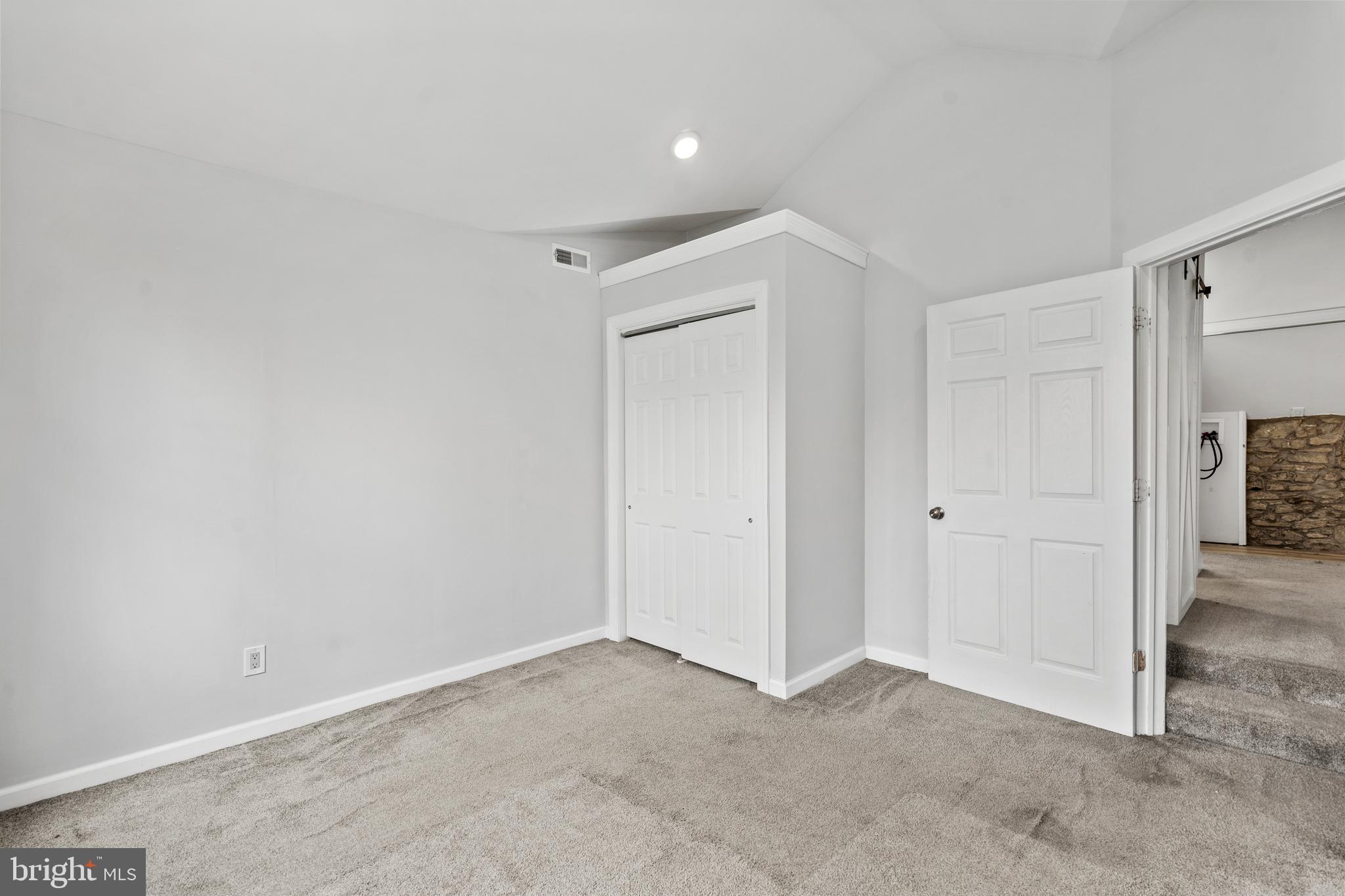 WILLOW GROVE - Residential