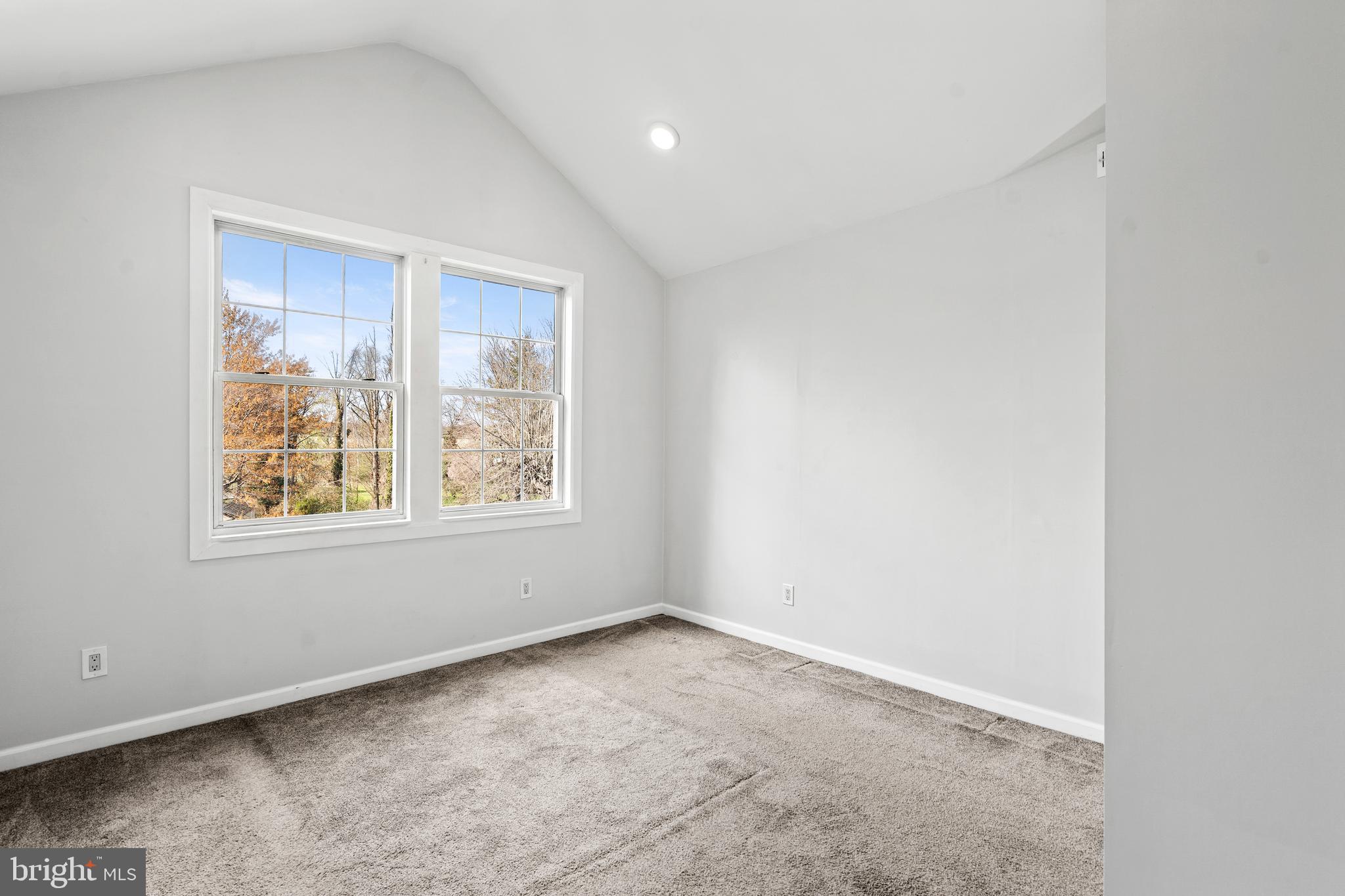 WILLOW GROVE - Residential