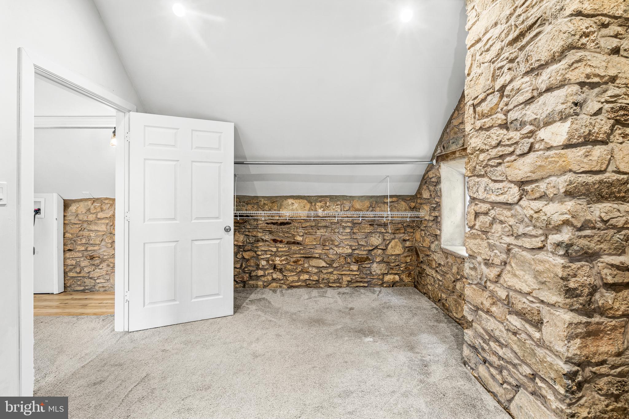 WILLOW GROVE - Residential