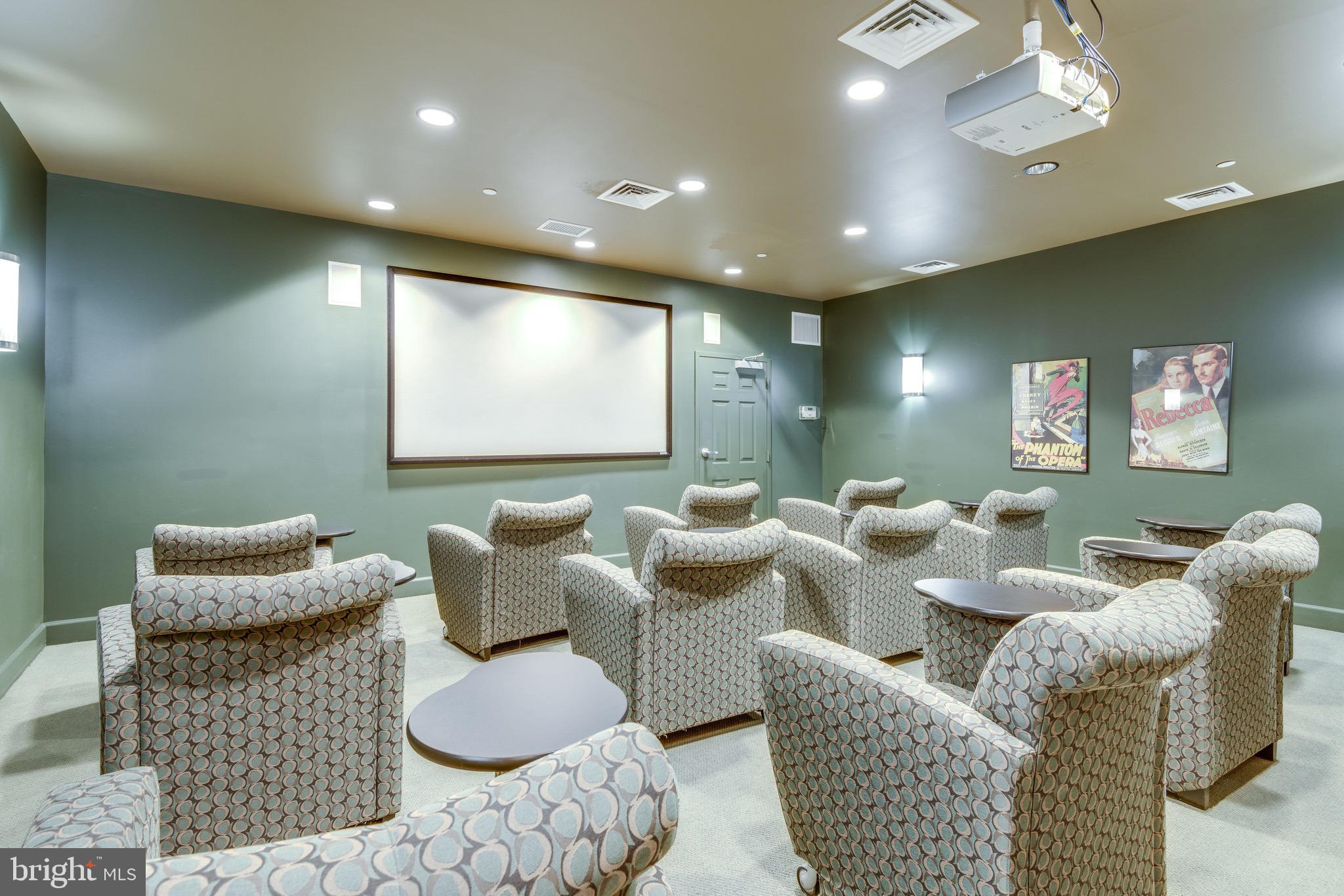 CARLTON HOUSE - Residential