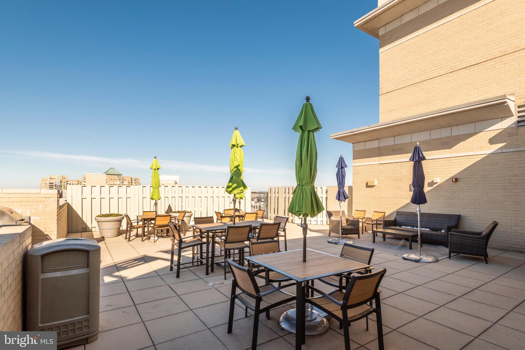 CARLTON HOUSE - Residential