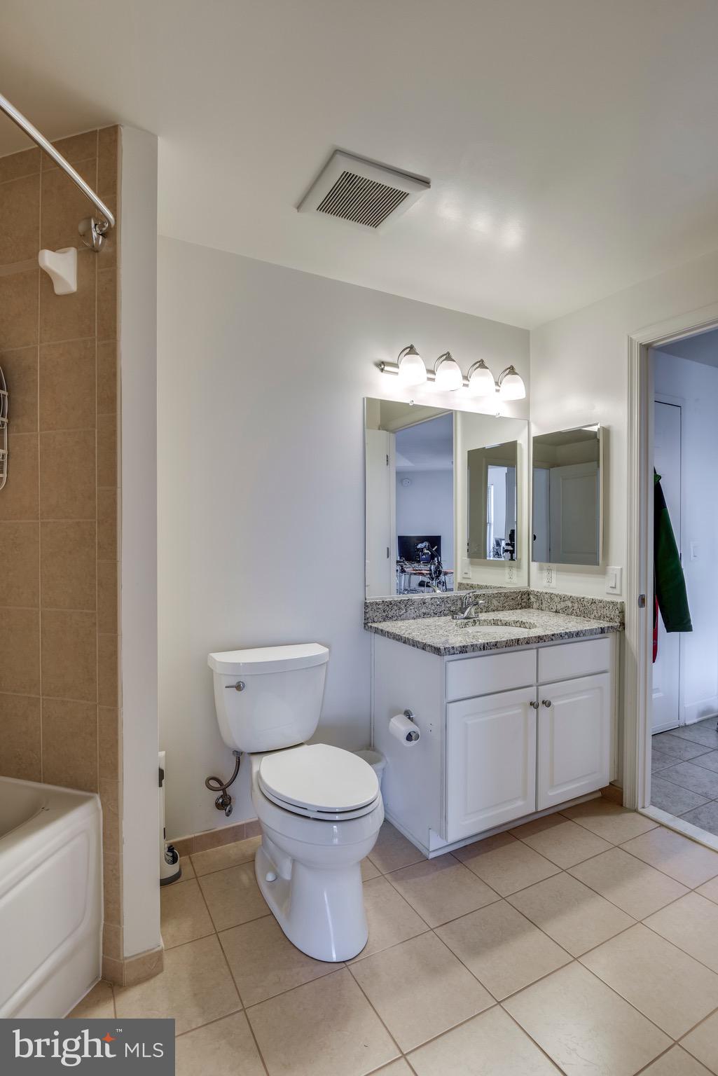 CARLTON HOUSE - Residential