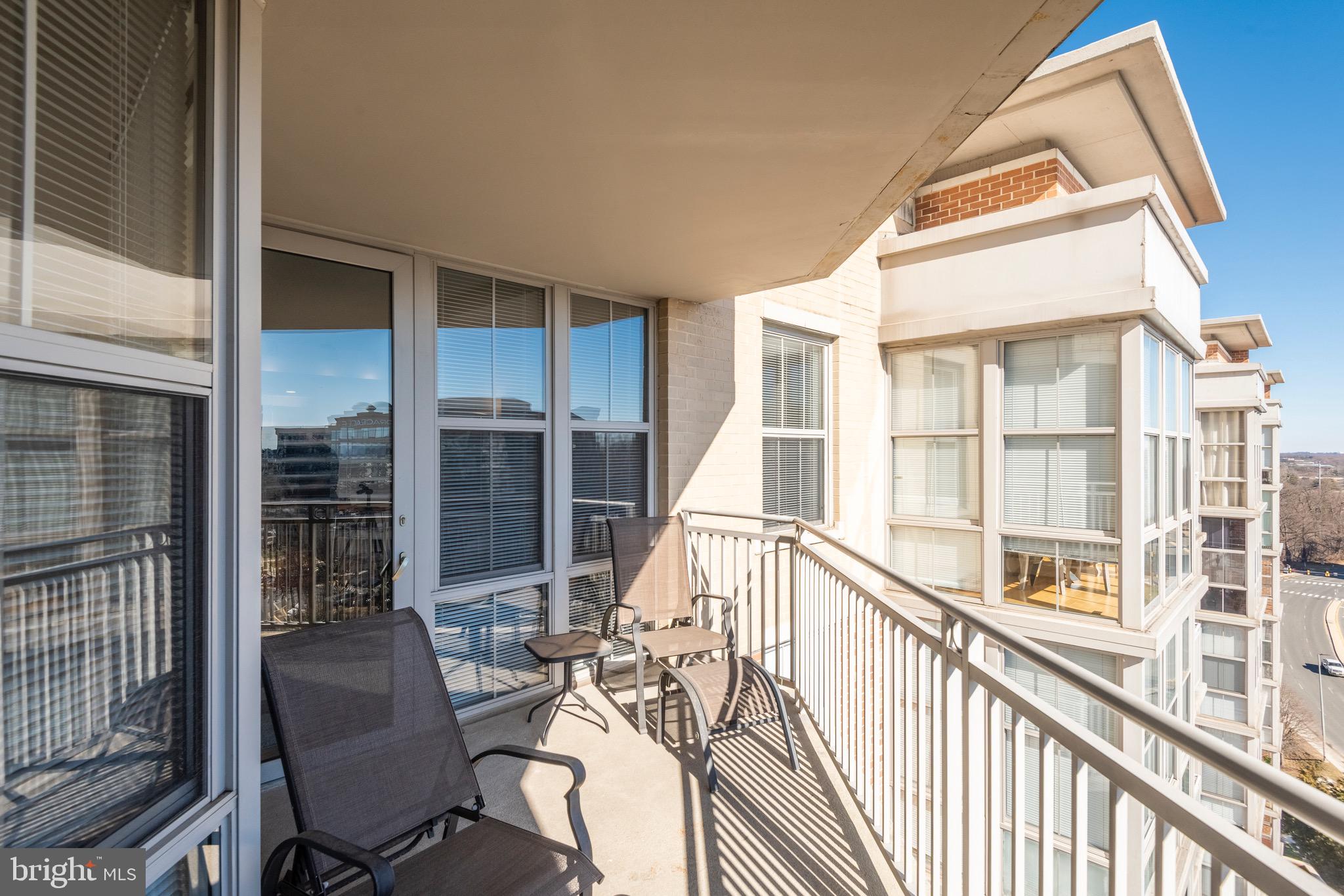 CARLTON HOUSE - Residential