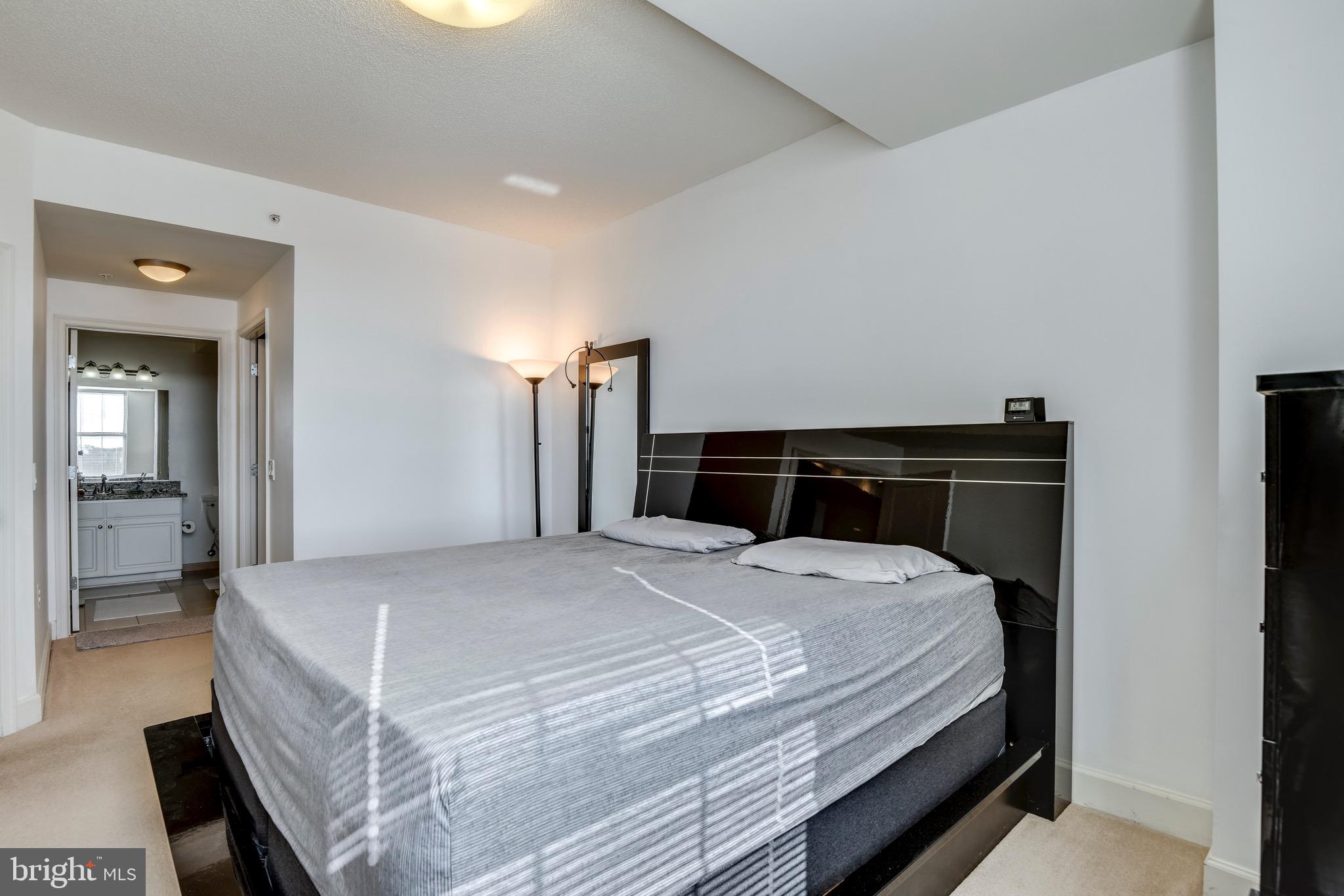 CARLTON HOUSE - Residential