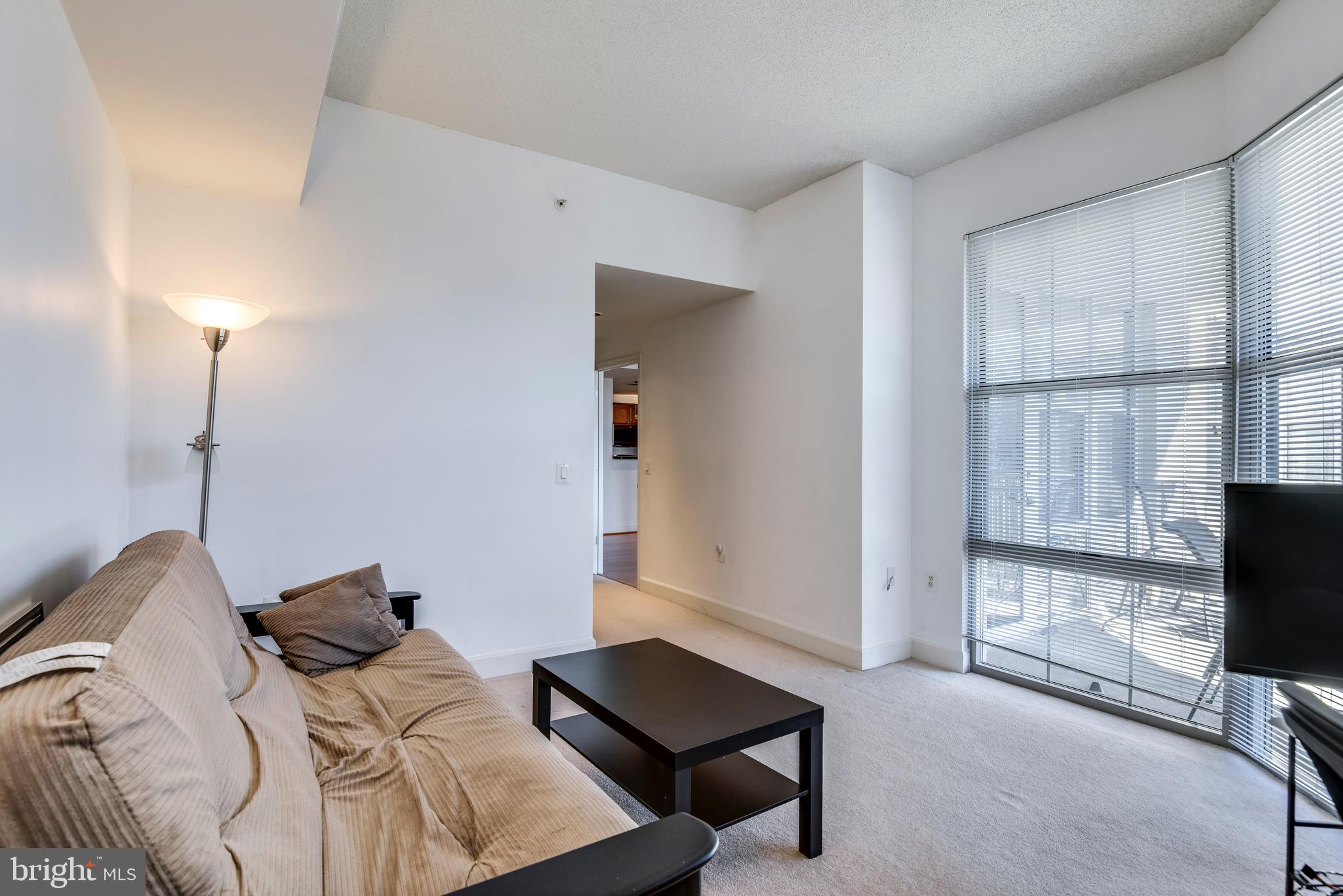 CARLTON HOUSE - Residential