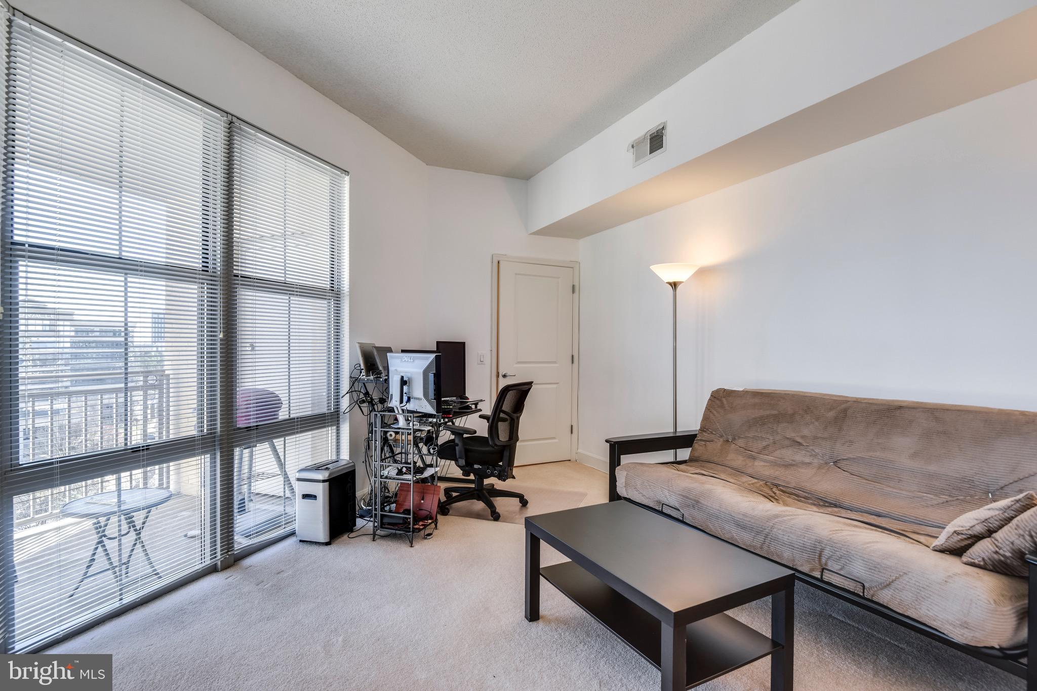 CARLTON HOUSE - Residential