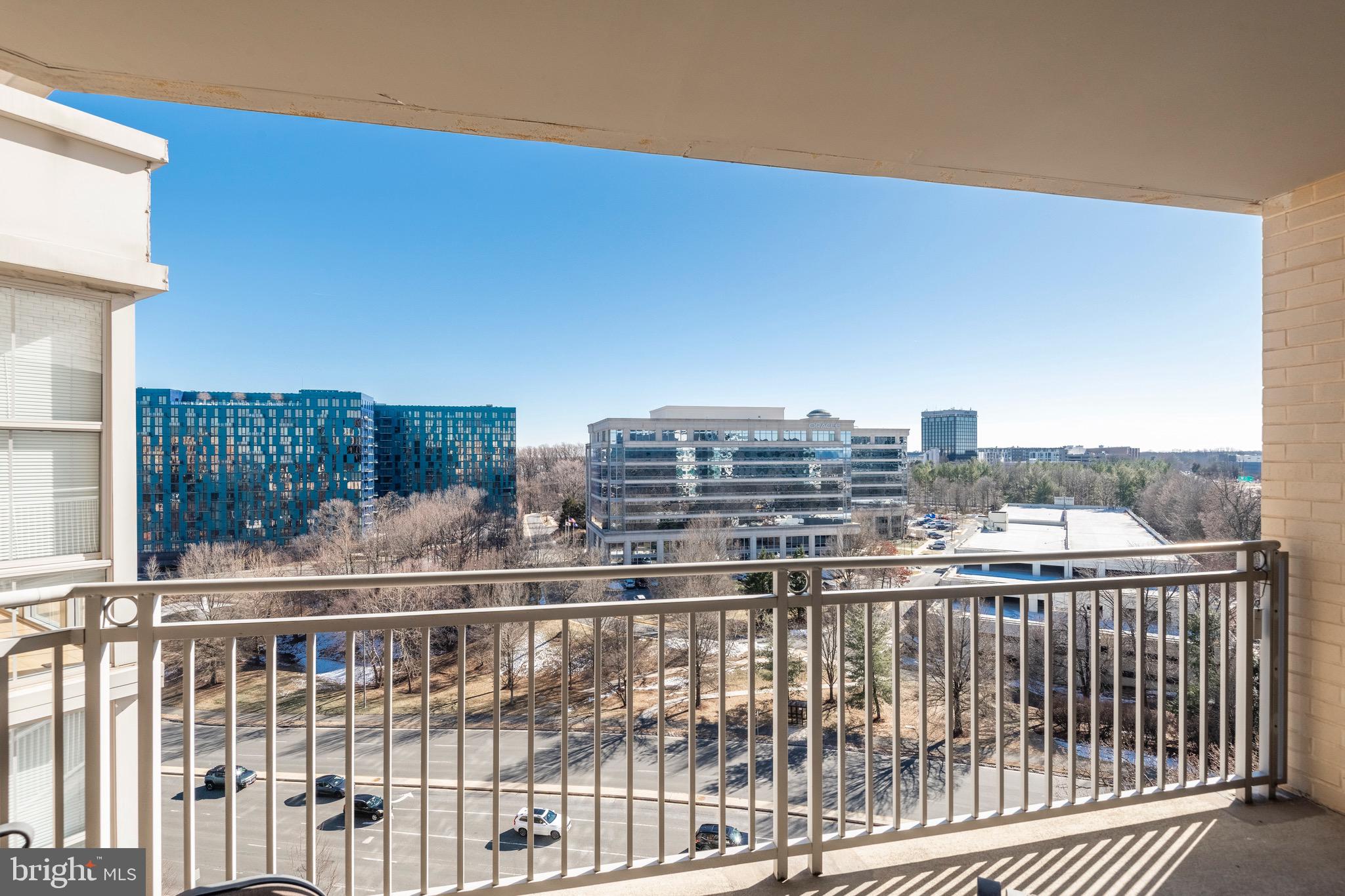 CARLTON HOUSE - Residential