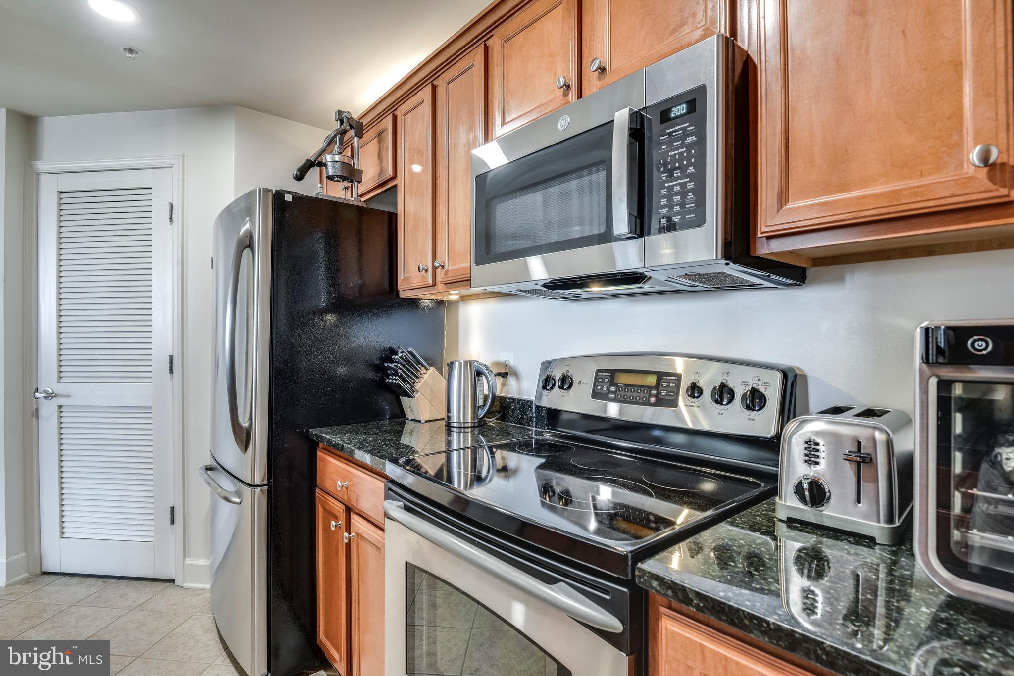 CARLTON HOUSE - Residential