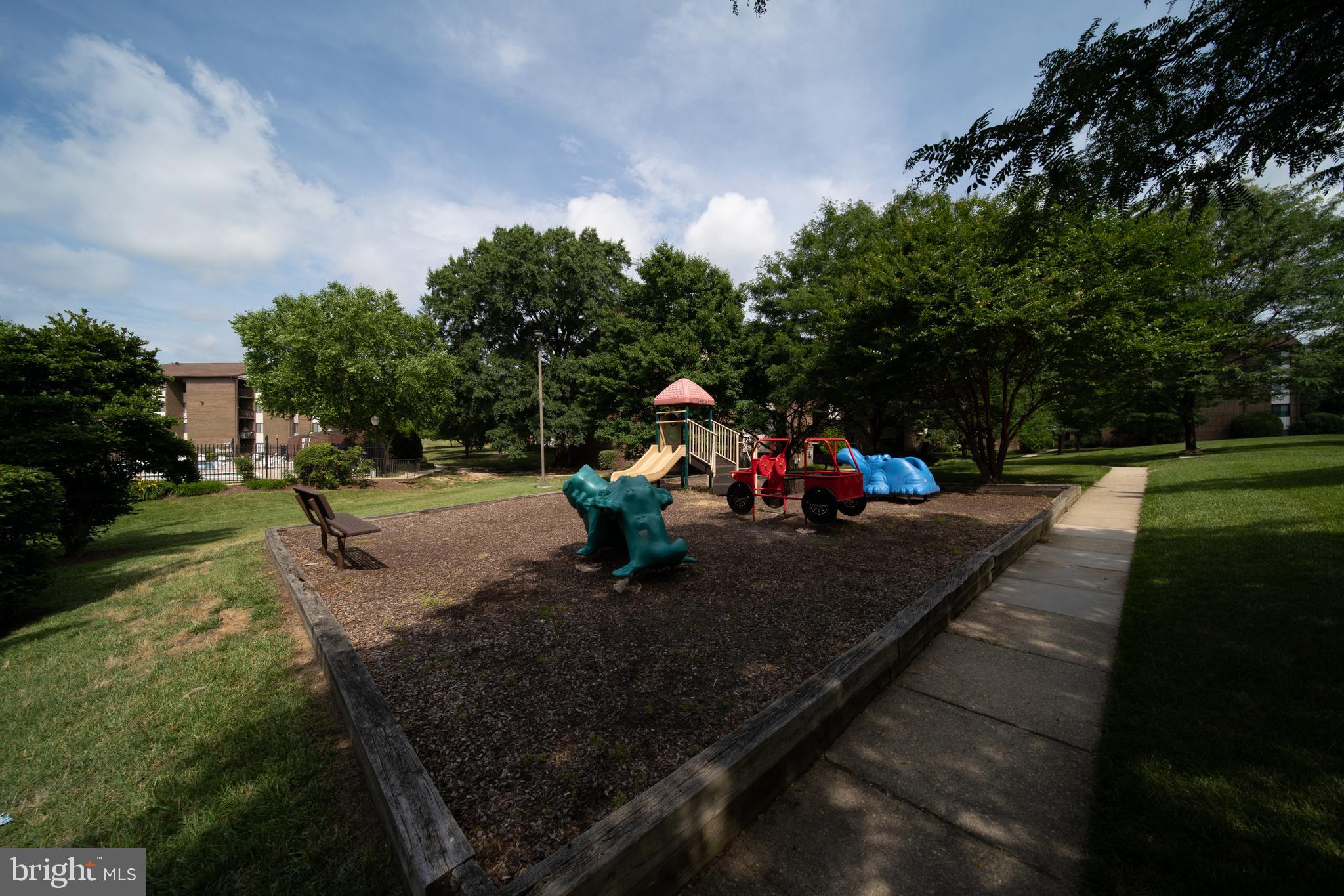 CHERRY GLEN CONDOS - Residential