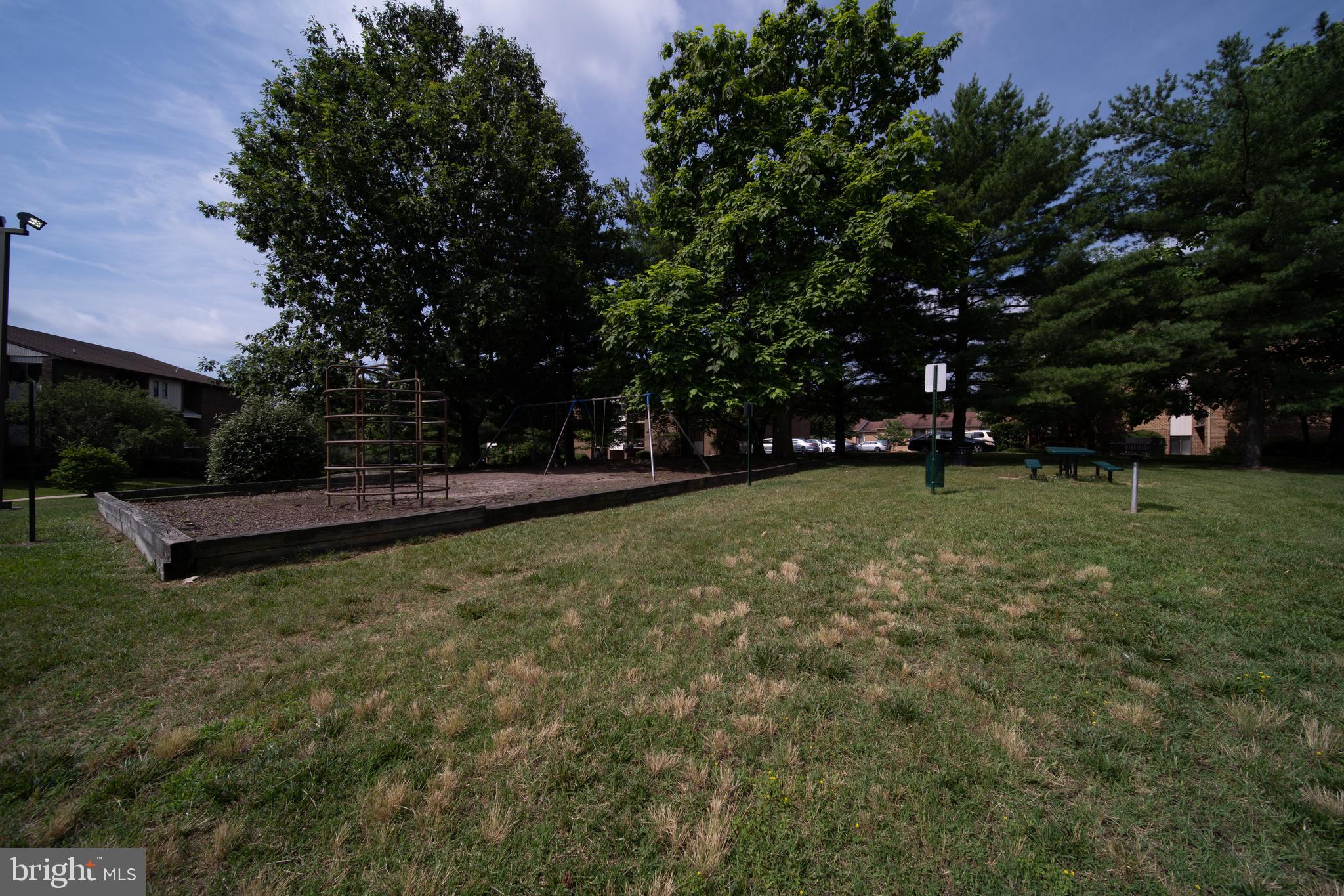 CHERRY GLEN CONDOS - Residential