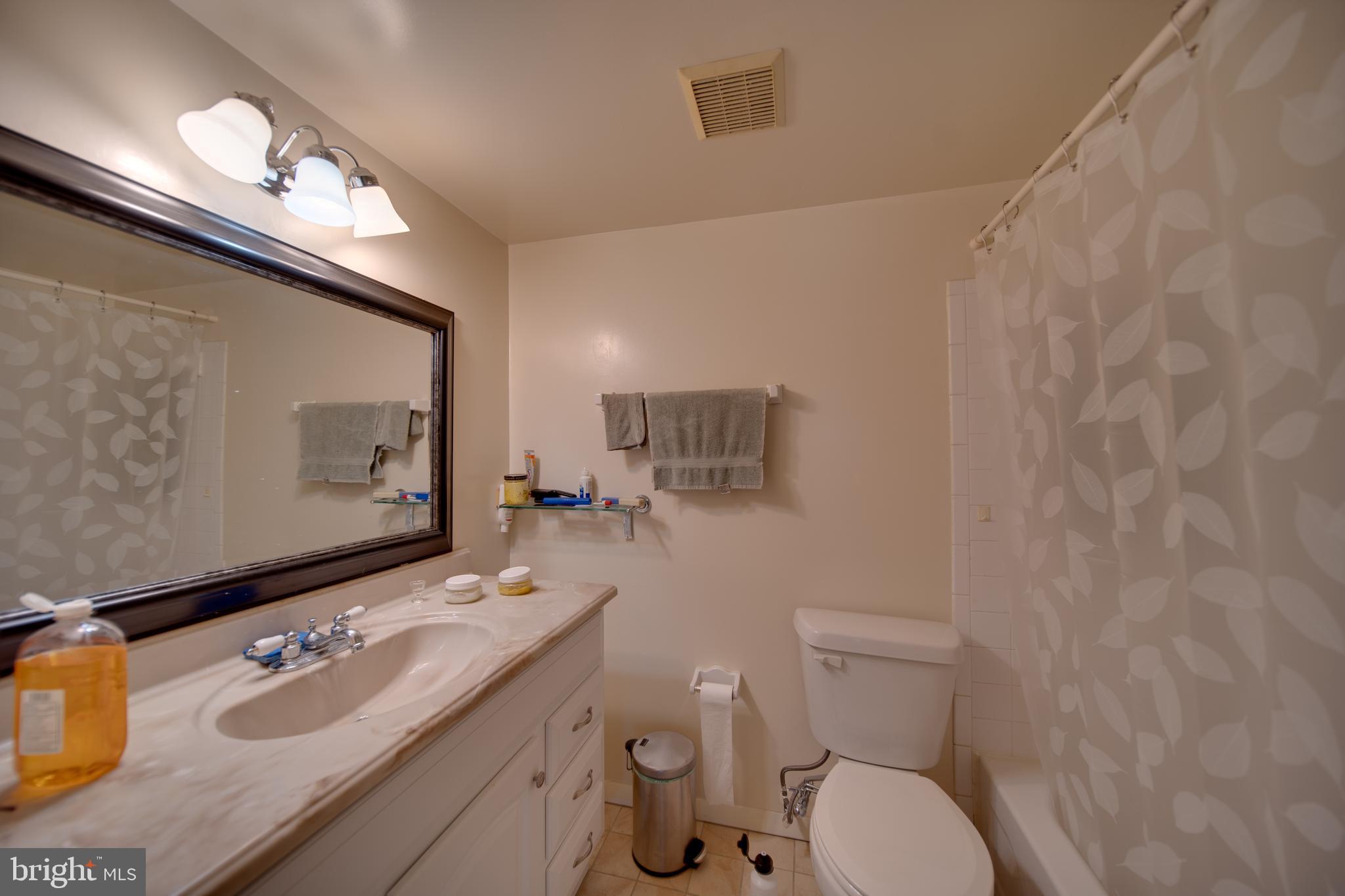 CHERRY GLEN CONDOS - Residential