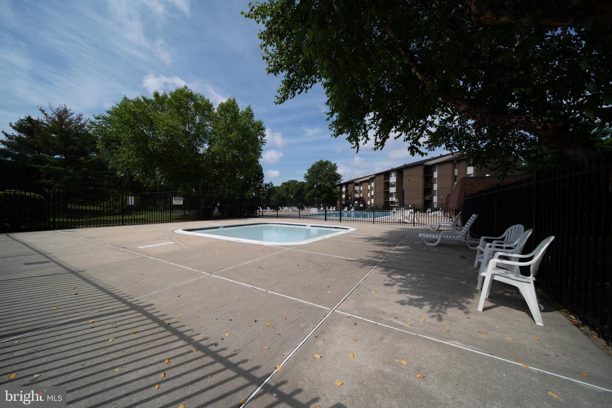 CHERRY GLEN CONDOS - Residential