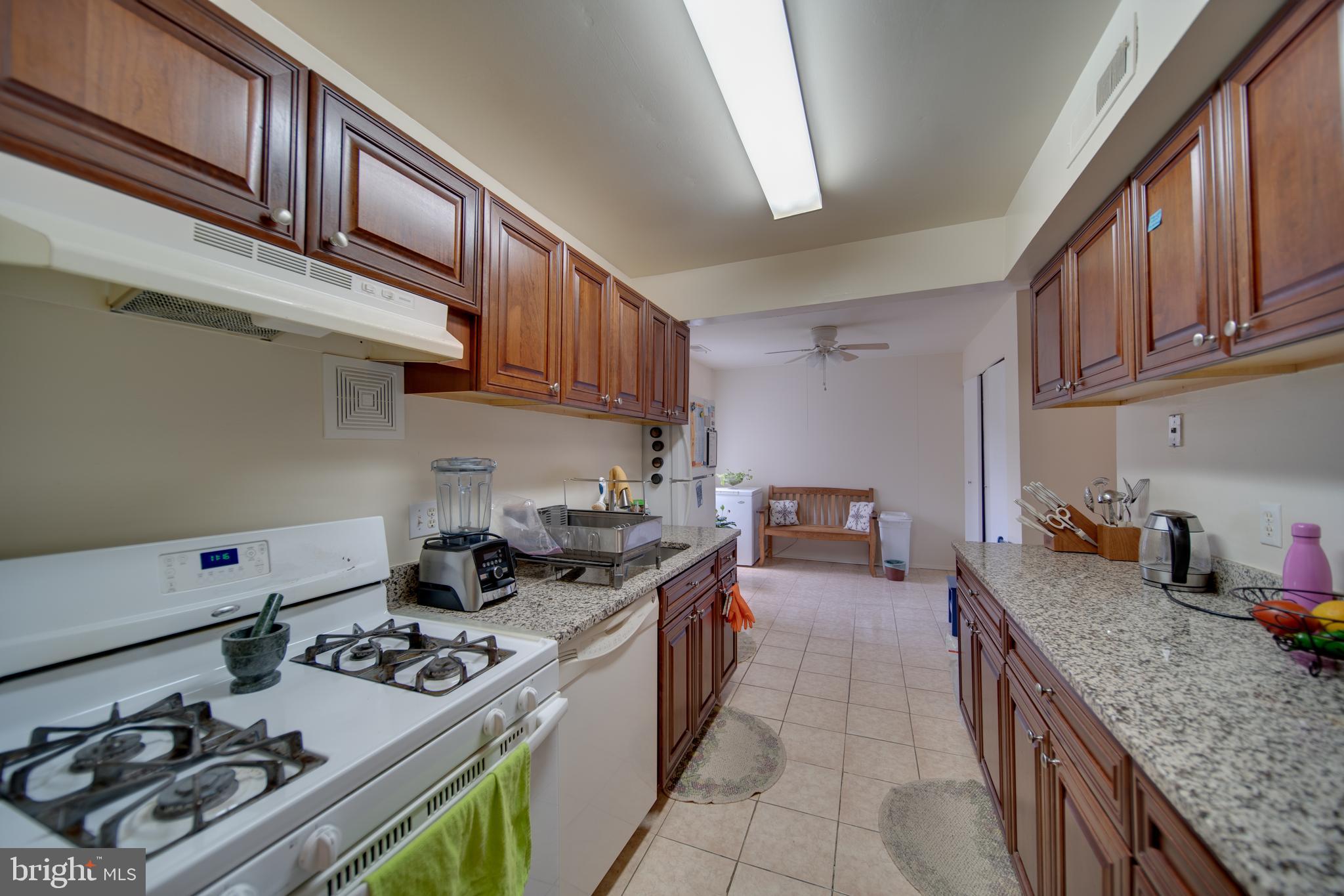 CHERRY GLEN CONDOS - Residential