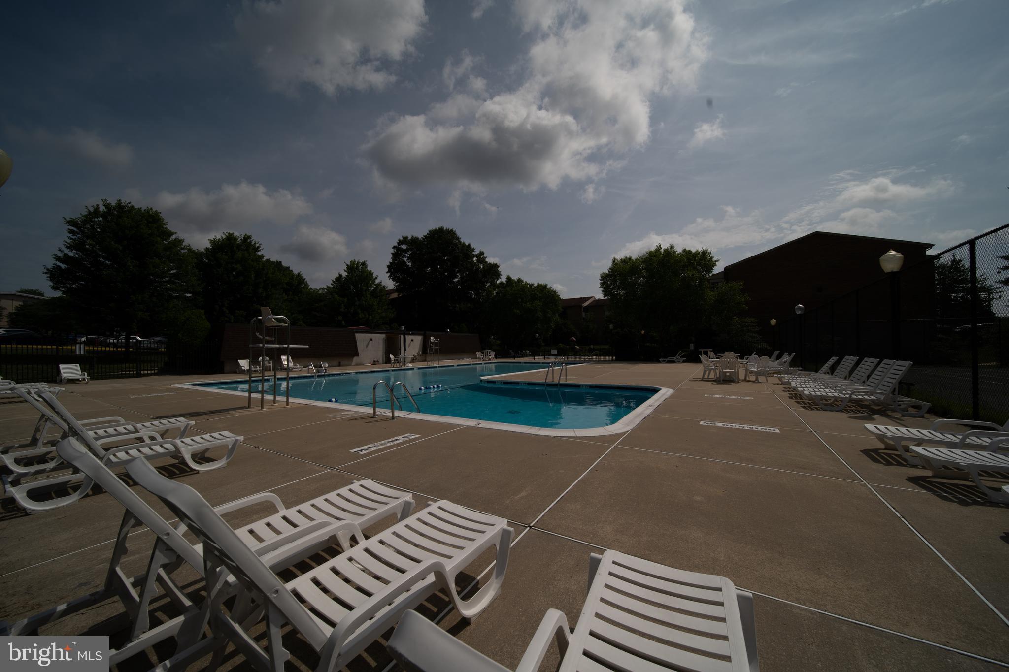 CHERRY GLEN CONDOS - Residential