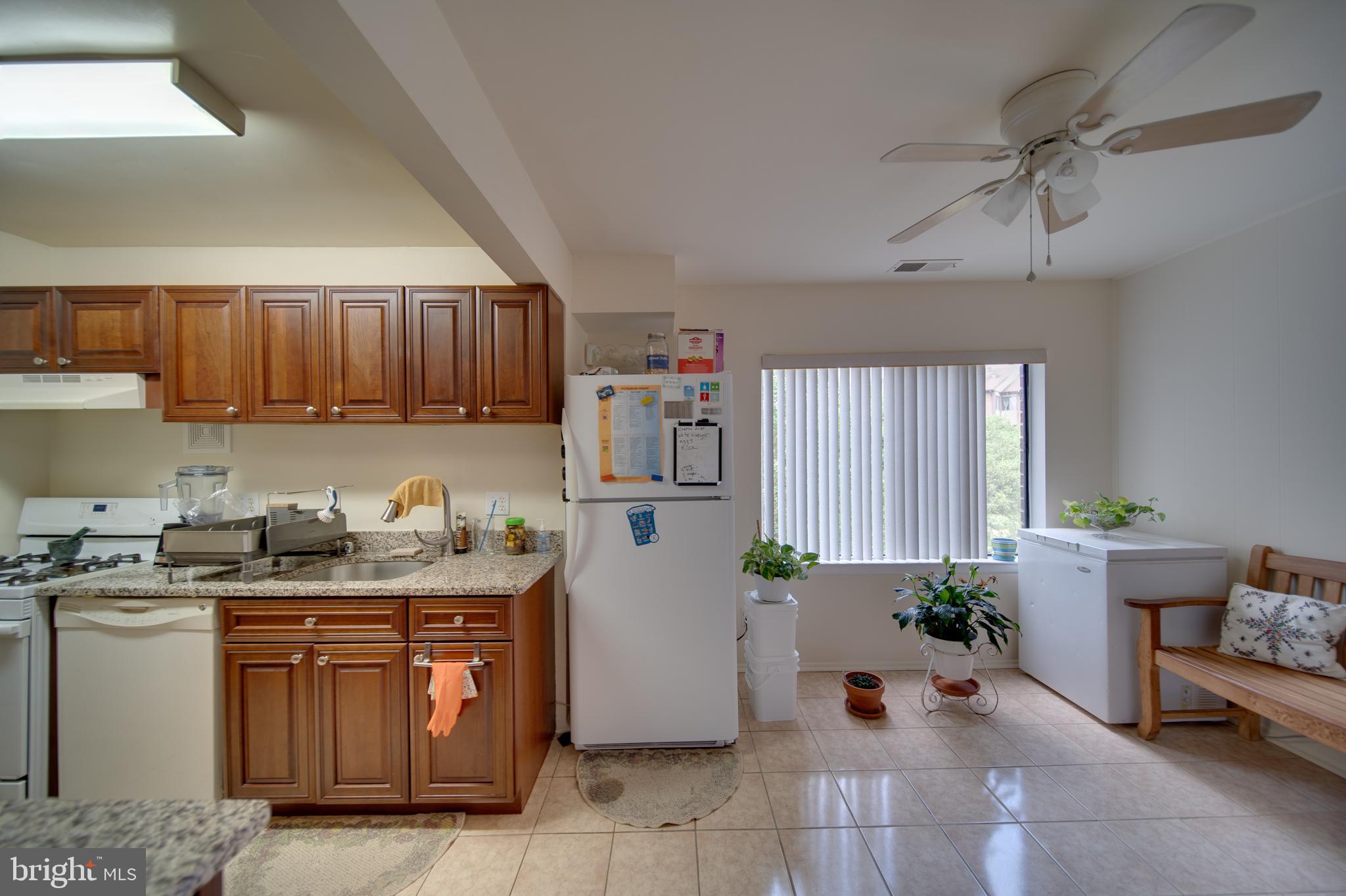 CHERRY GLEN CONDOS - Residential