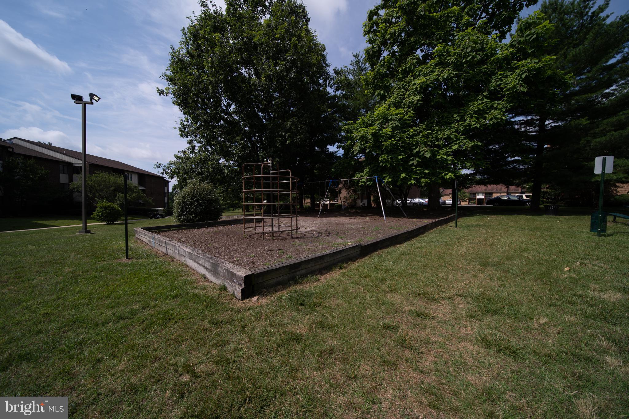 CHERRY GLEN CONDOS - Residential