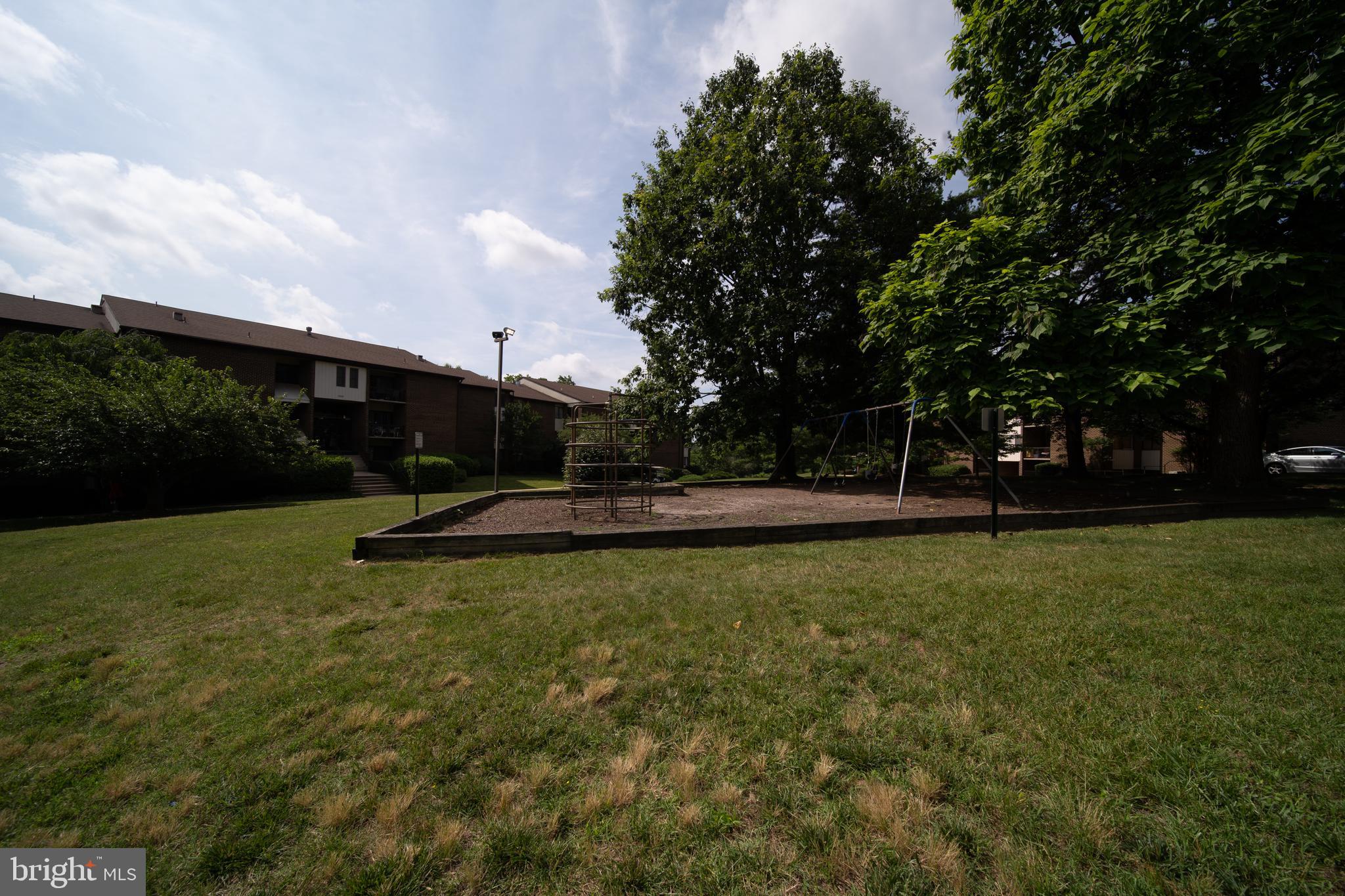 CHERRY GLEN CONDOS - Residential