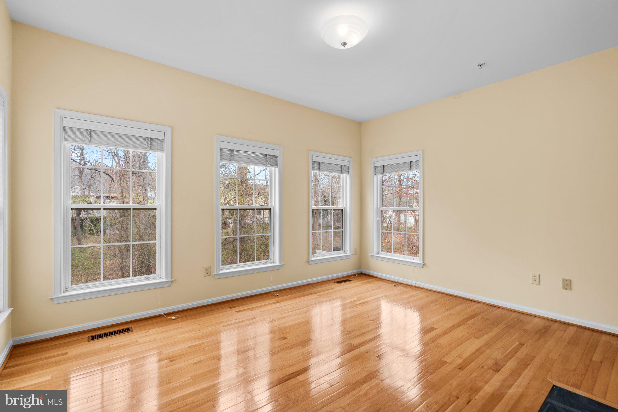 HICKORY CREST - Residential