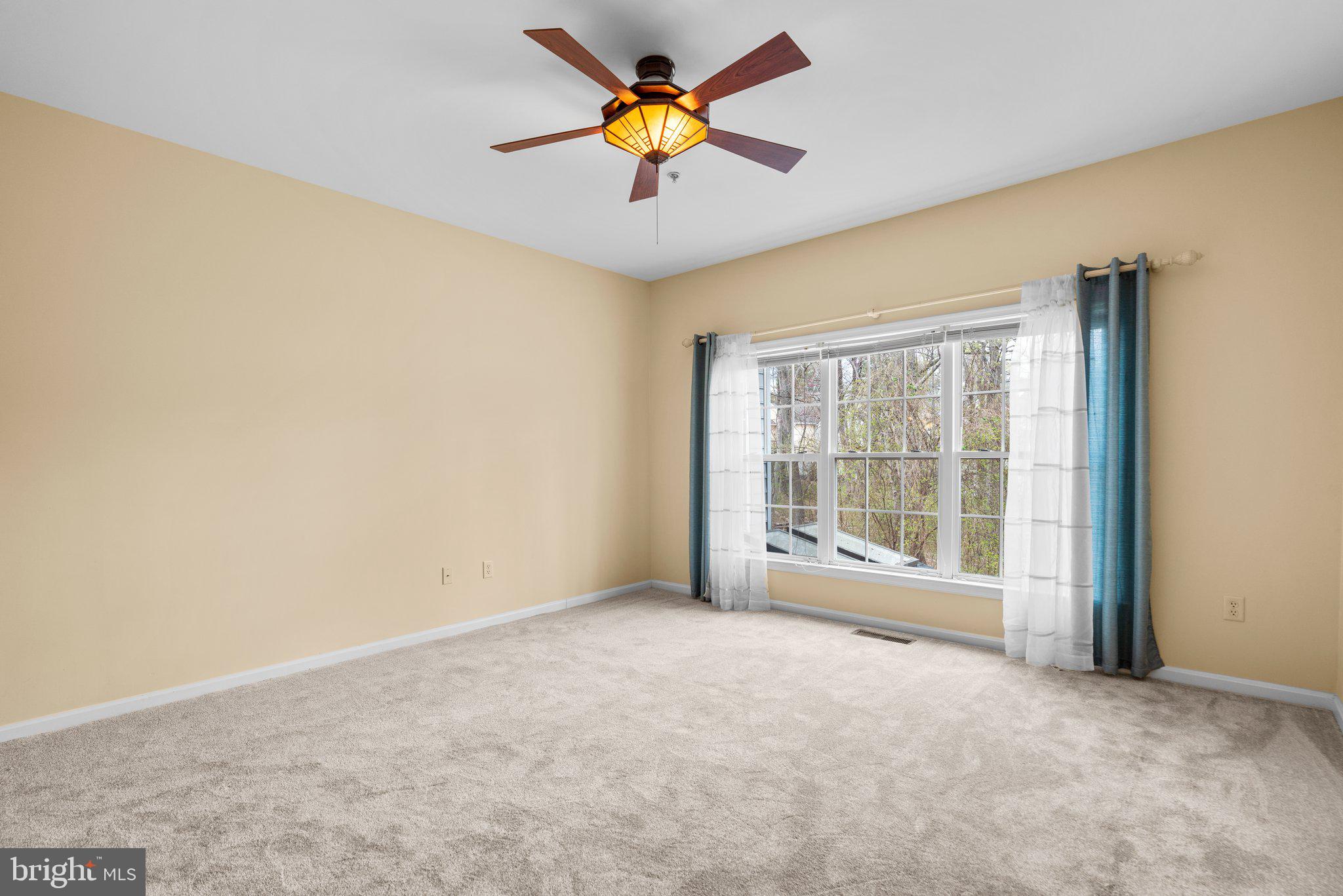 HICKORY CREST - Residential