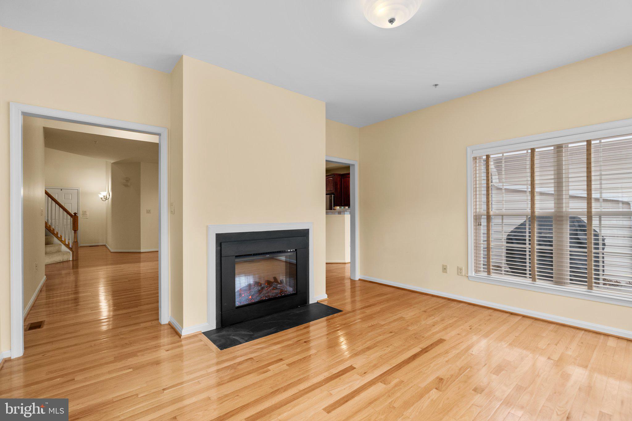 HICKORY CREST - Residential