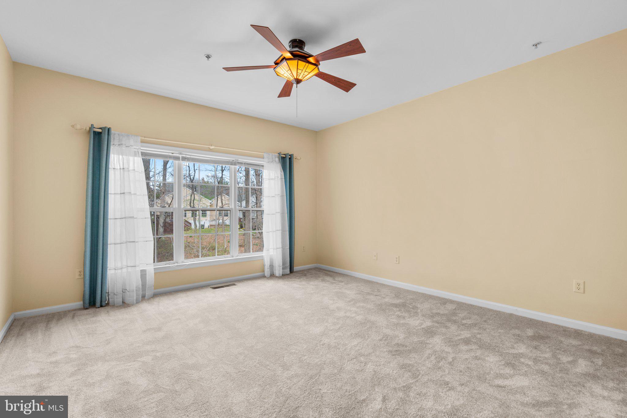 HICKORY CREST - Residential